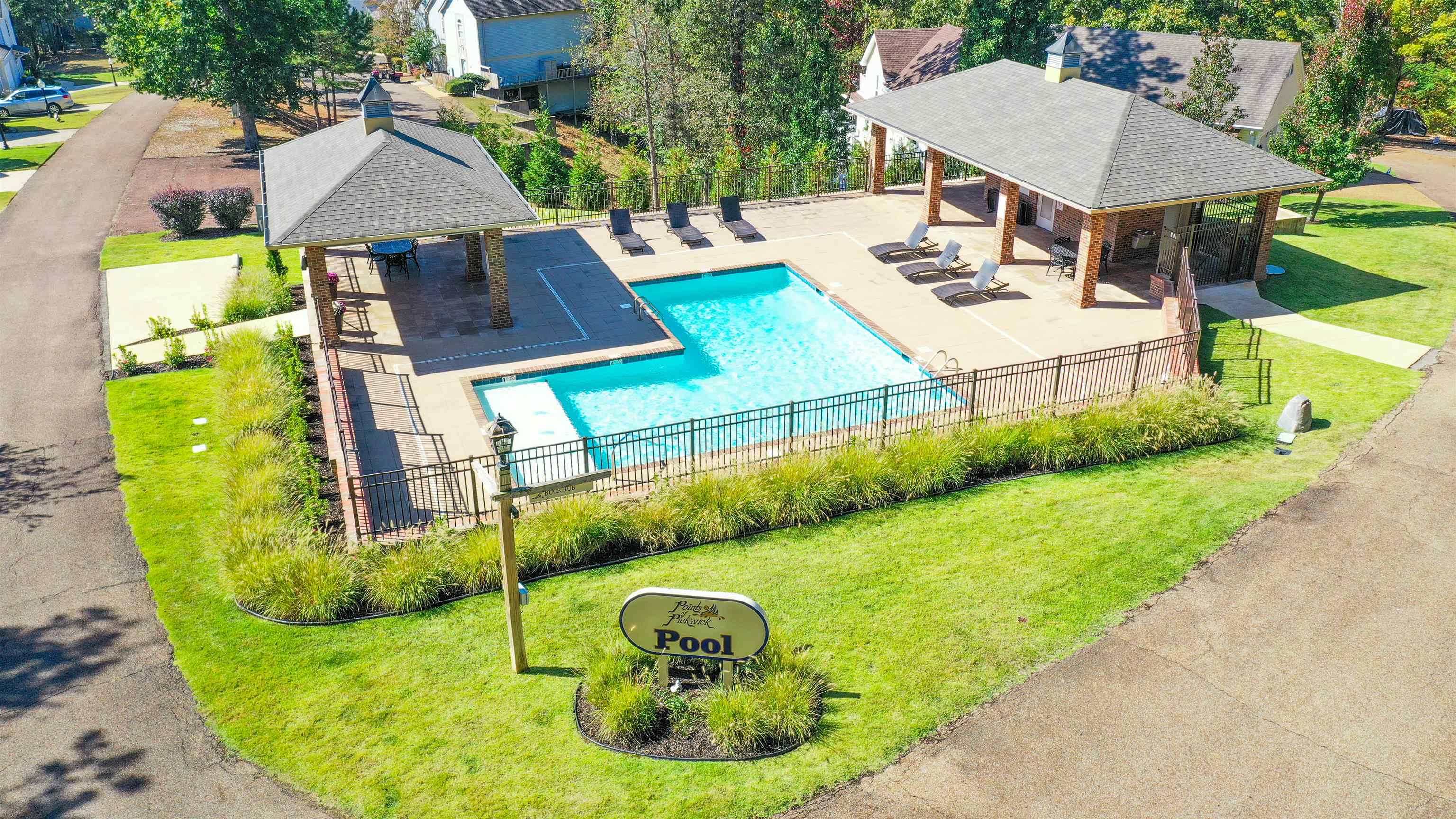 200 Deer Path Property Photo 33