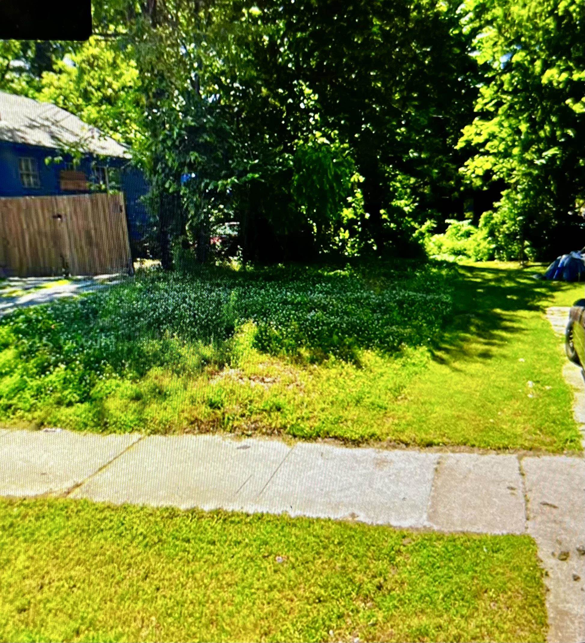 1297 COLLEGE ST Property Photo 1