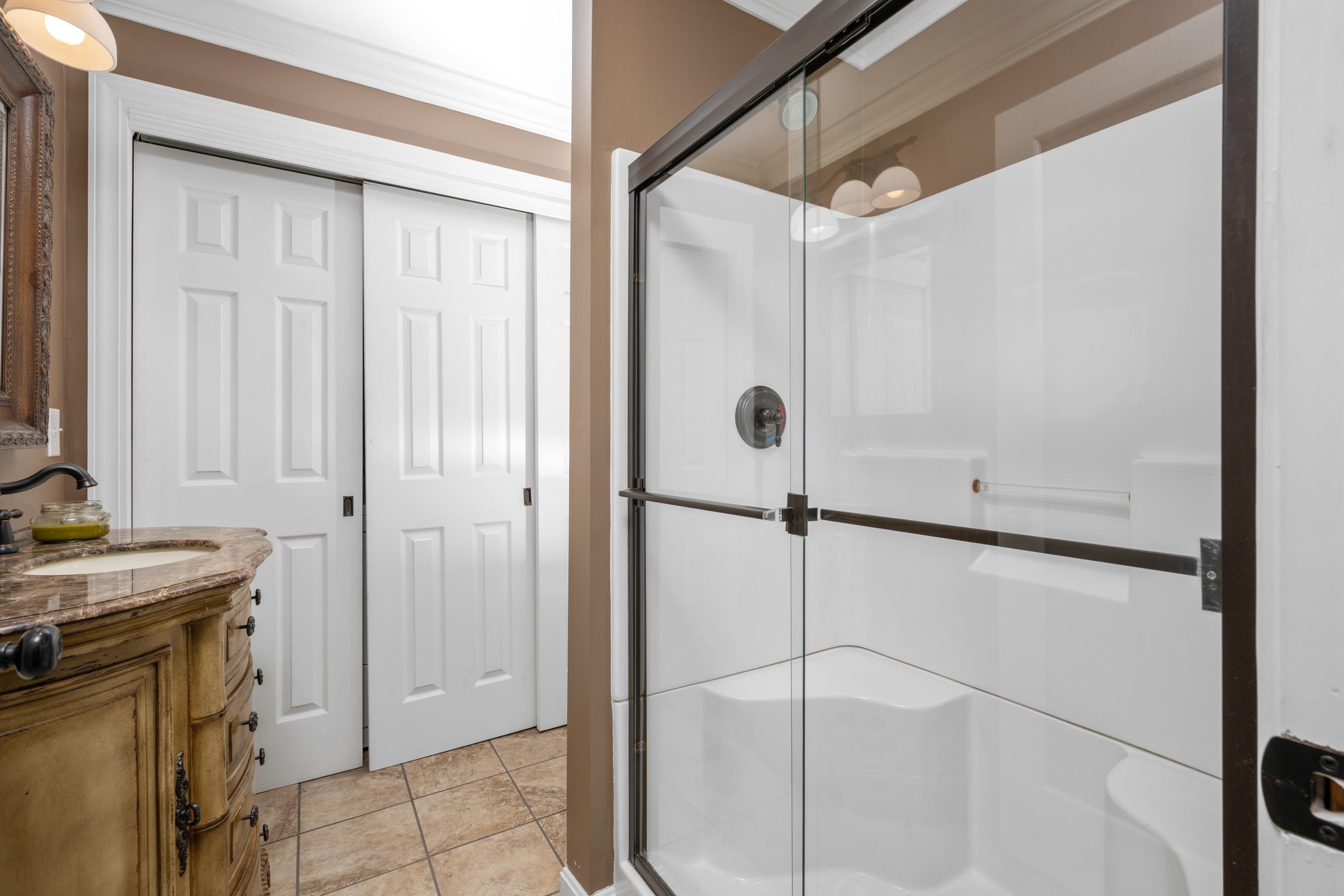 685 River Cliff Ln Property Photo 18