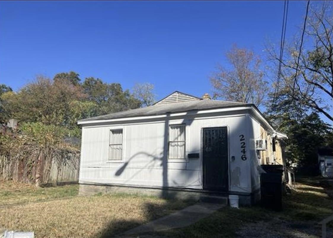 2246 GRIGGS AVE Property Photo 1