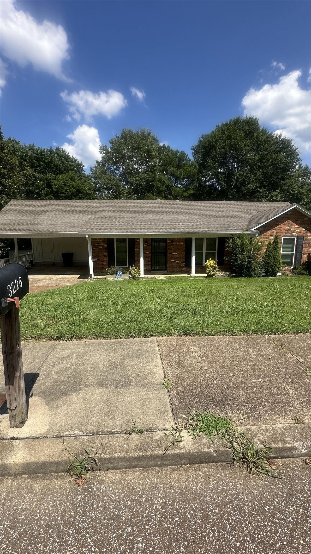 3226 Sycamore View Rd Property Photo 1