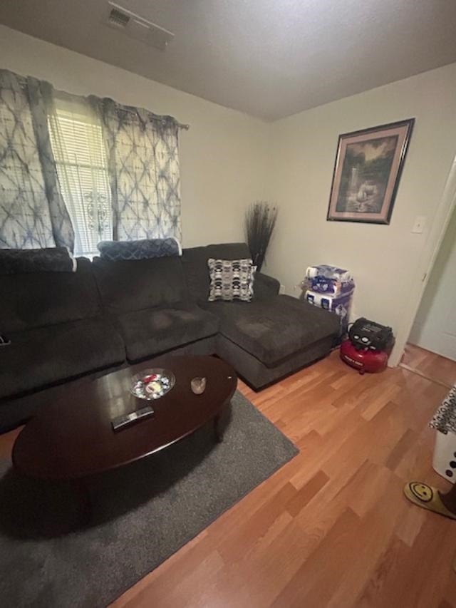 1322 Sardis Dr Property Photo 4