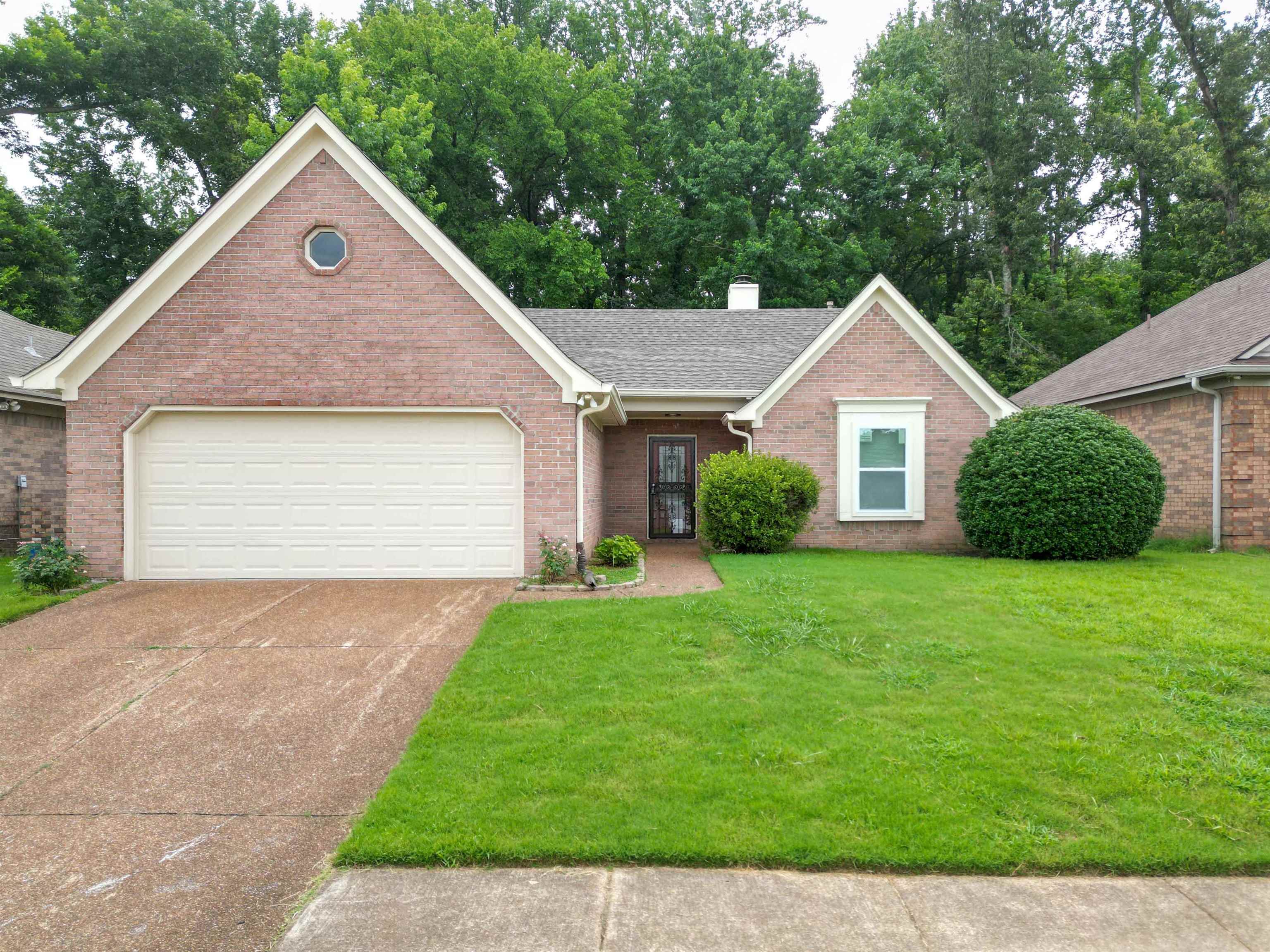 4554 Tulip Creek Dr Property Photo 1