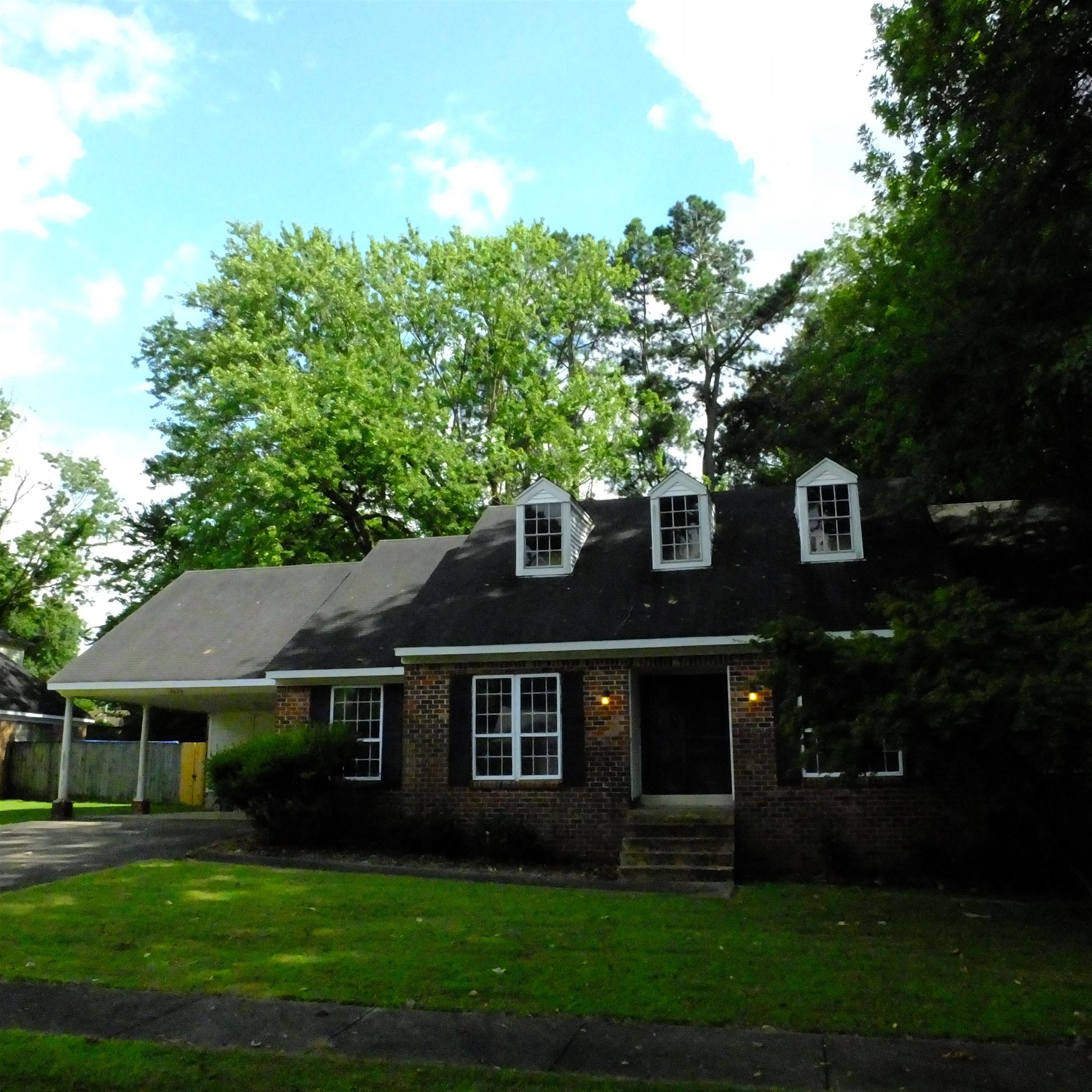 5623 Magnolia Woods Dr W Property Photo 1