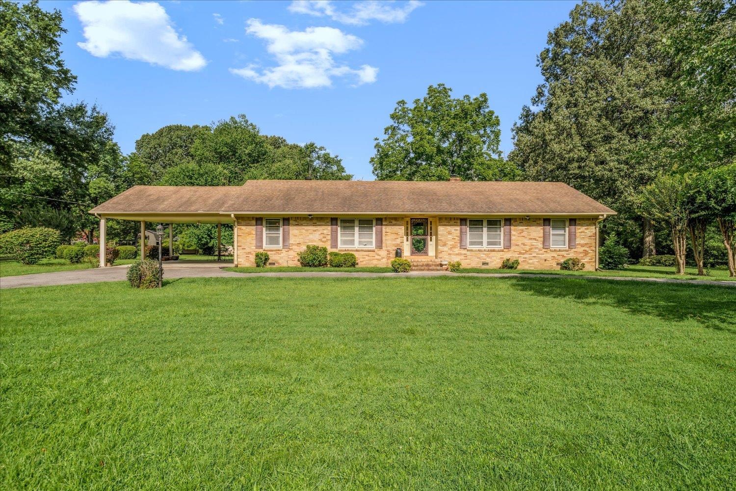 2697 Juneway Dr Property Photo 1