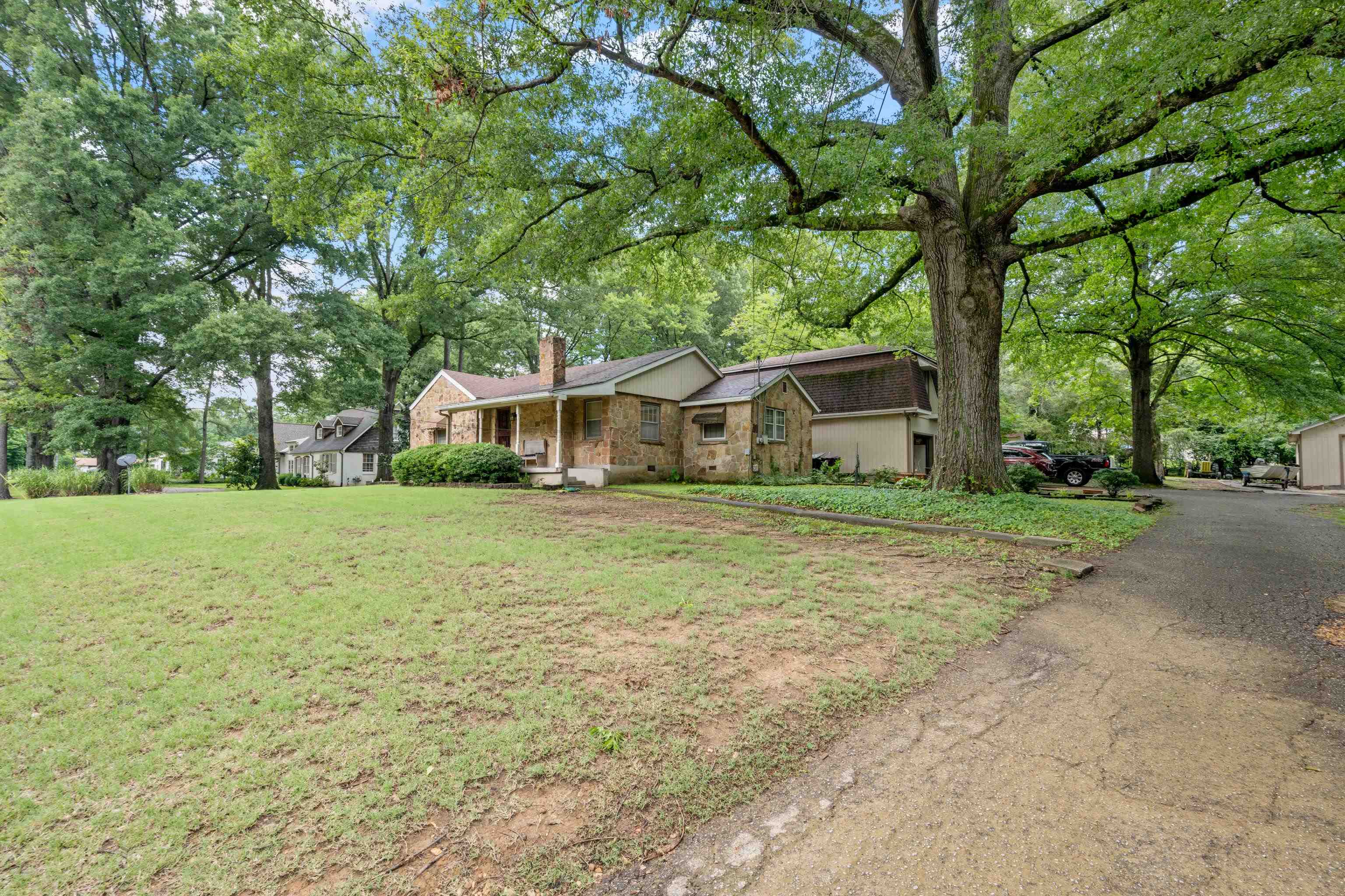 284 Peterson Lake Rd Property Photo 1