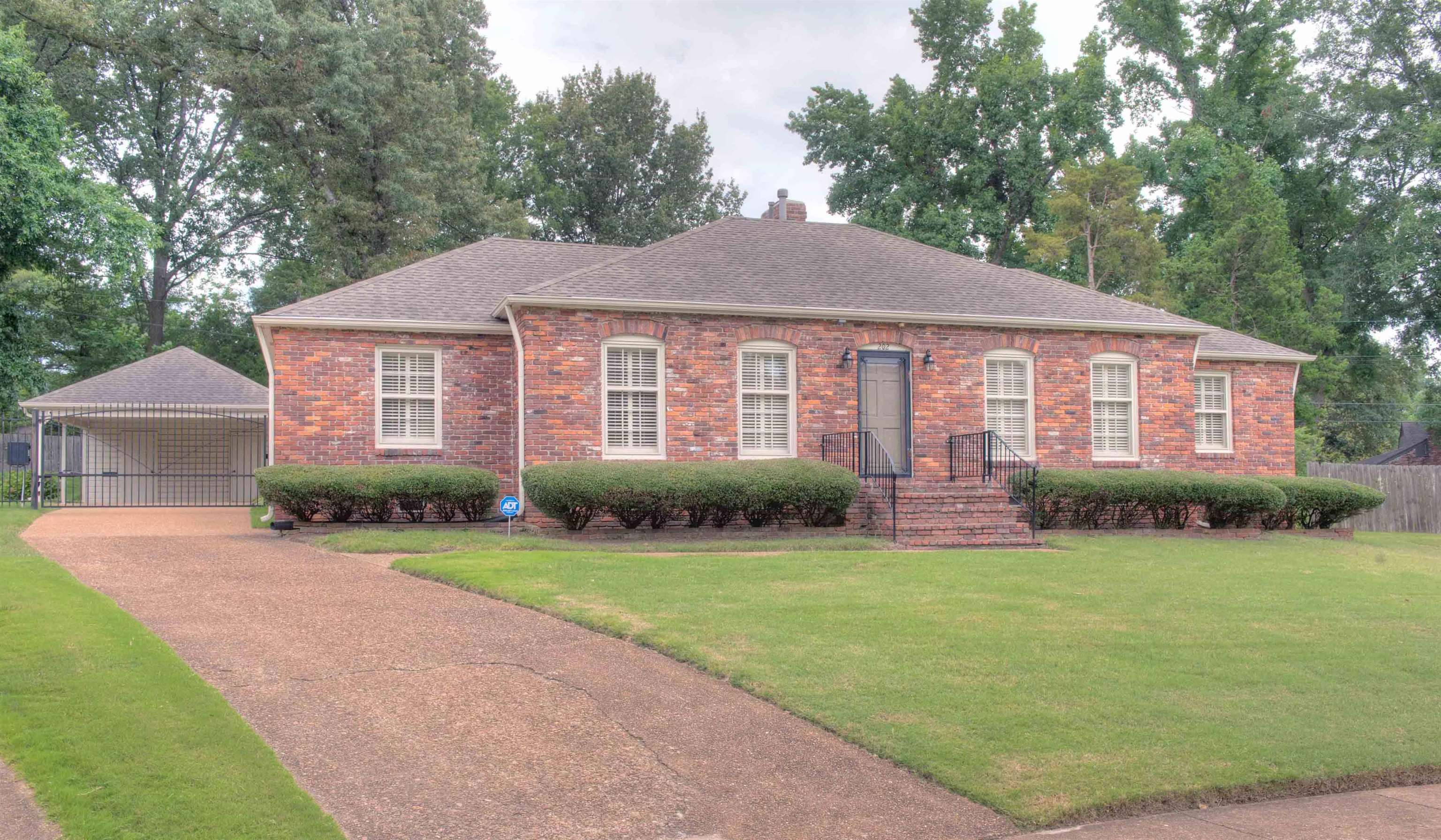 202 Betty Jo Ln Property Photo 1