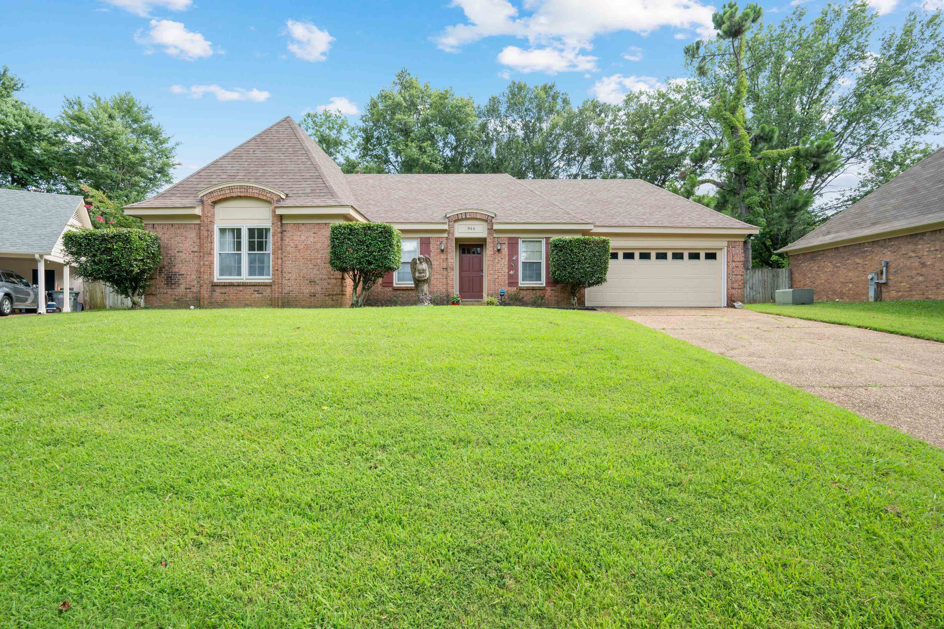 944 Grouse Meadow Dr Property Photo 1