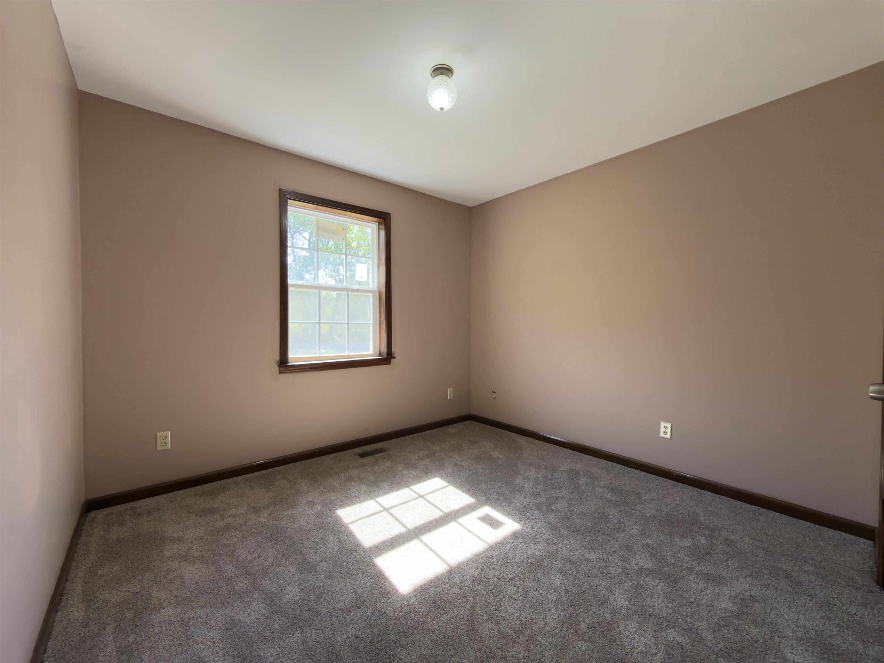 30 Gatlin Rd Property Photo 9