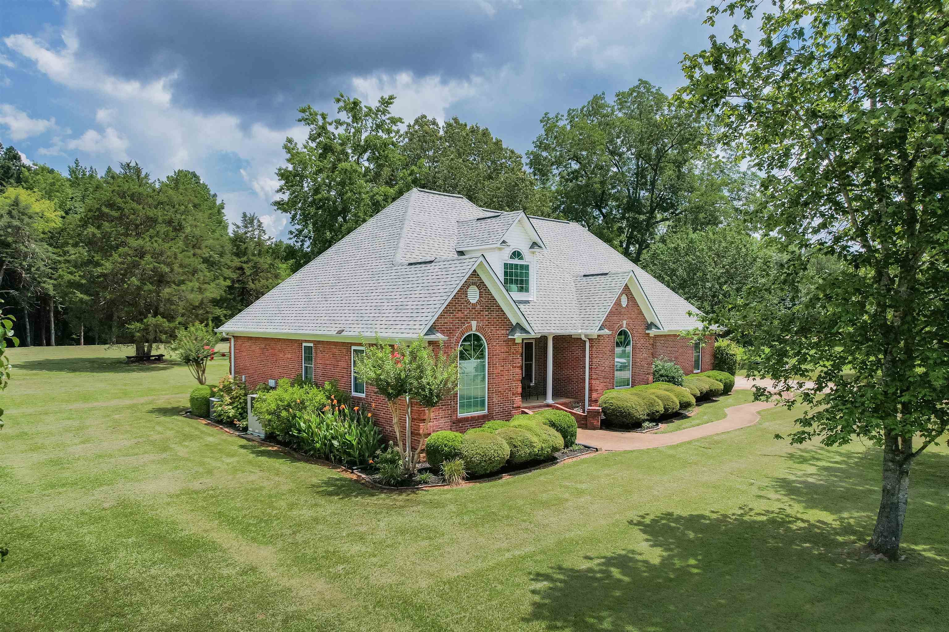 372 Cr 218 Dr Property Photo 2