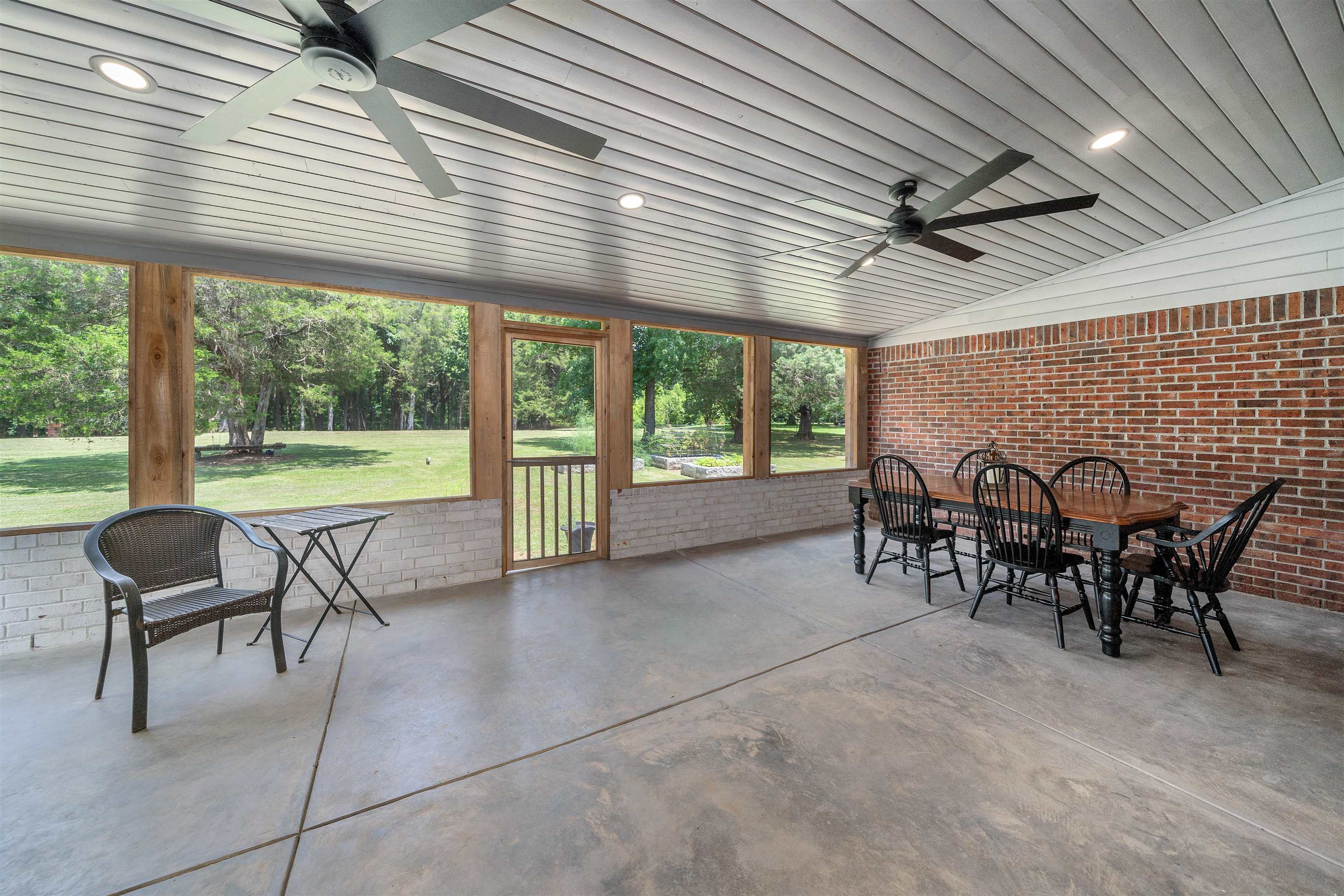 372 Cr 218 Dr Property Photo 28