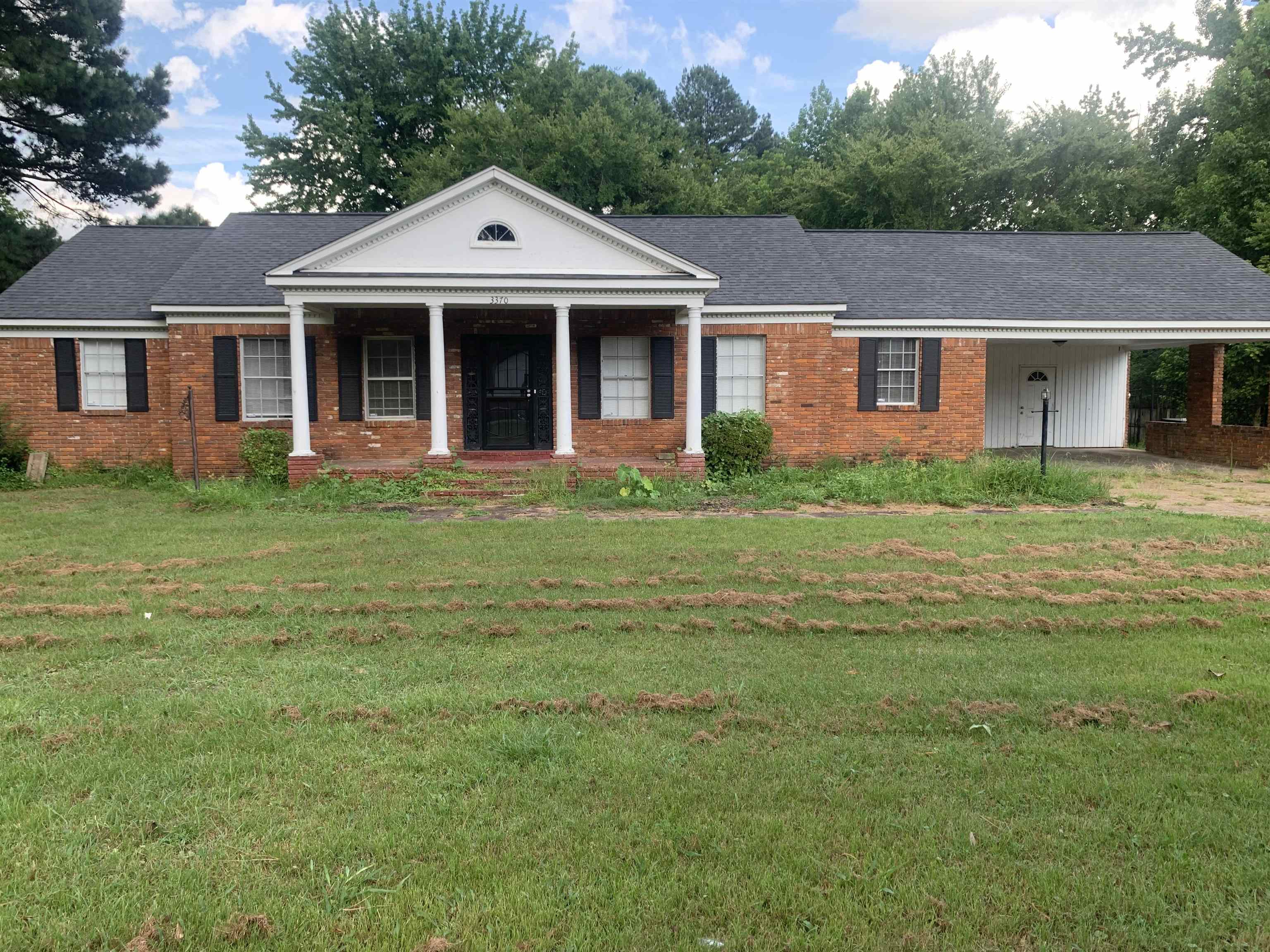 3370 Sycamore View Rd Property Photo 1