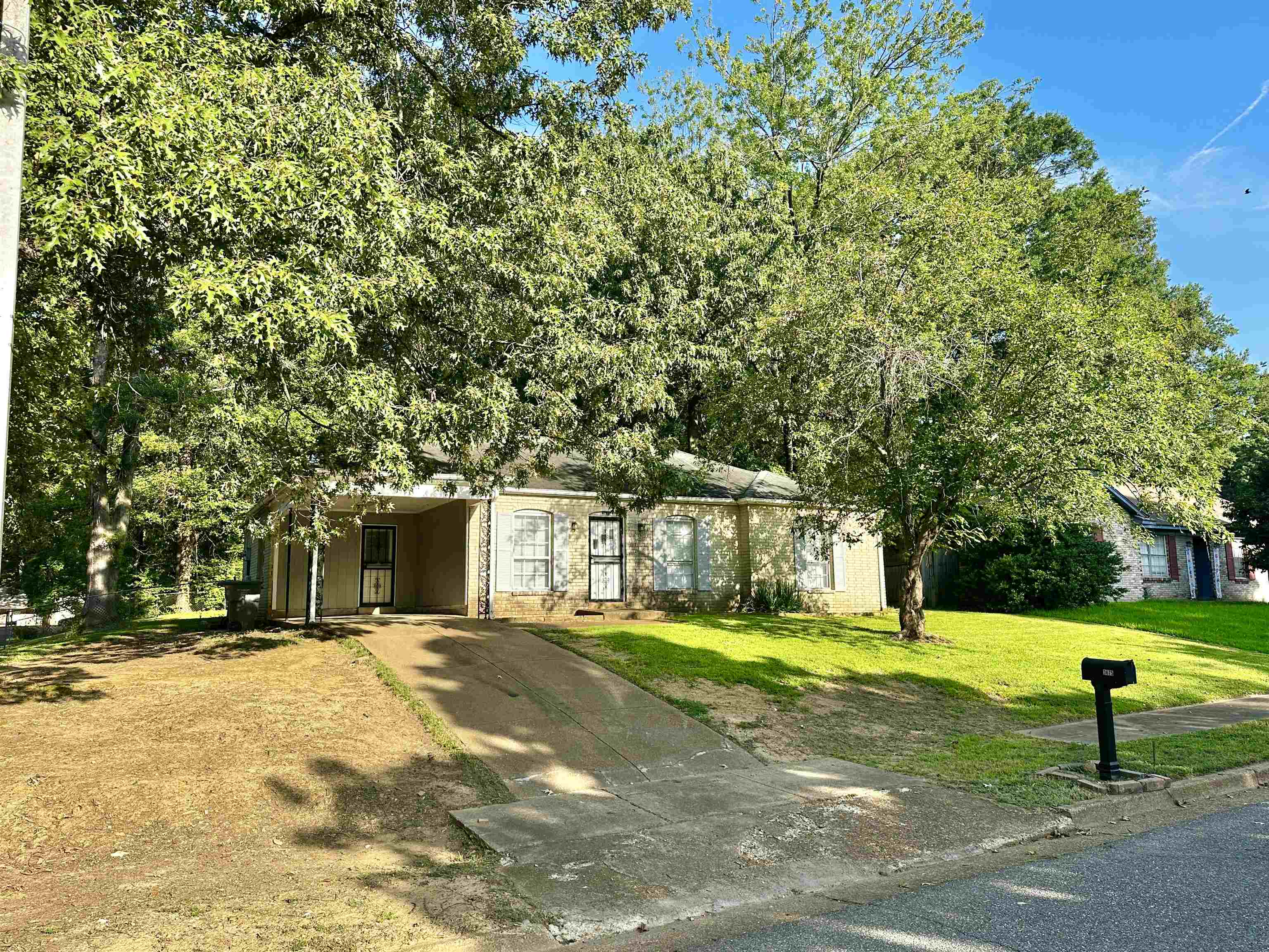 3675 Naylor Dr Property Photo 1