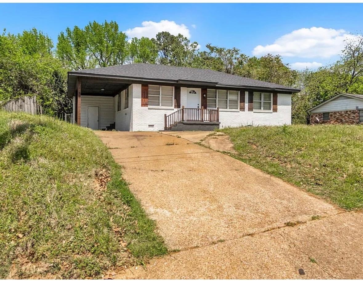 36 W Emory Rd Property Photo 1