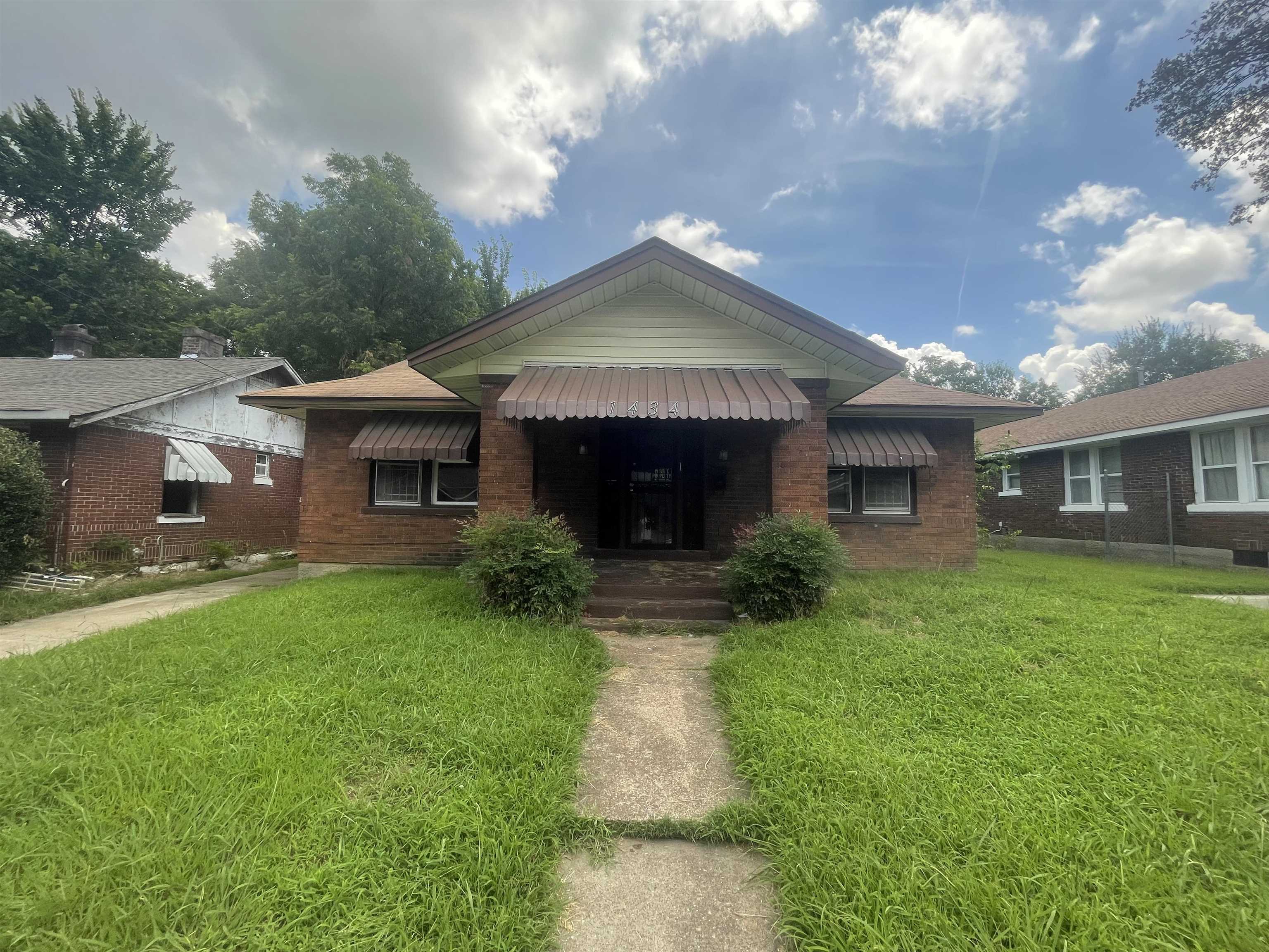 1434 Cameron St Property Photo 1