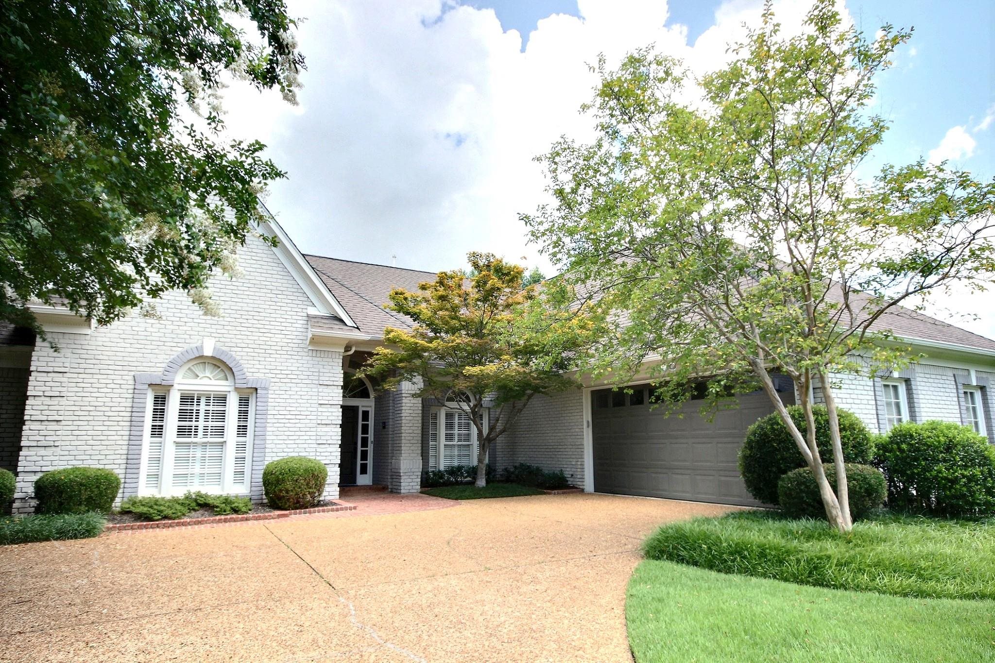 2545 Dibrell Trail Dr Property Photo 1