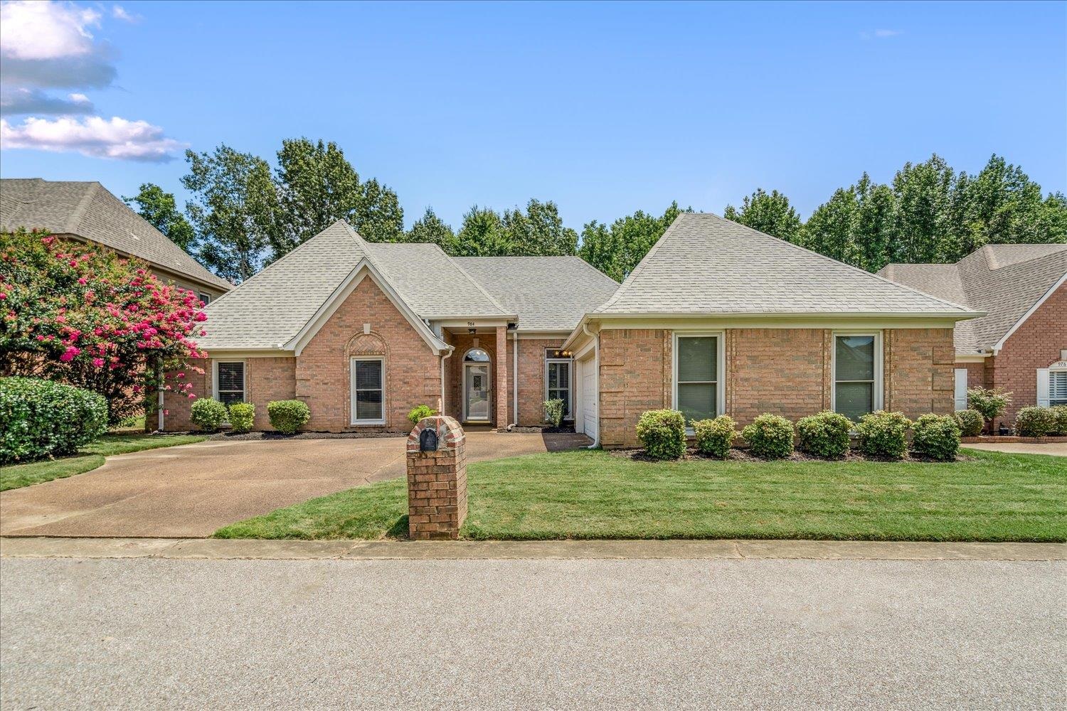 984 Spinnaker Ln Property Photo 1
