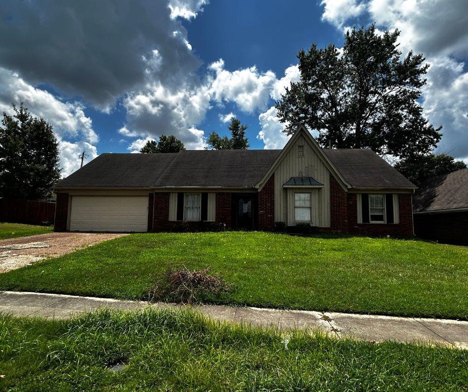 7421 Richmond Rd Property Photo 1