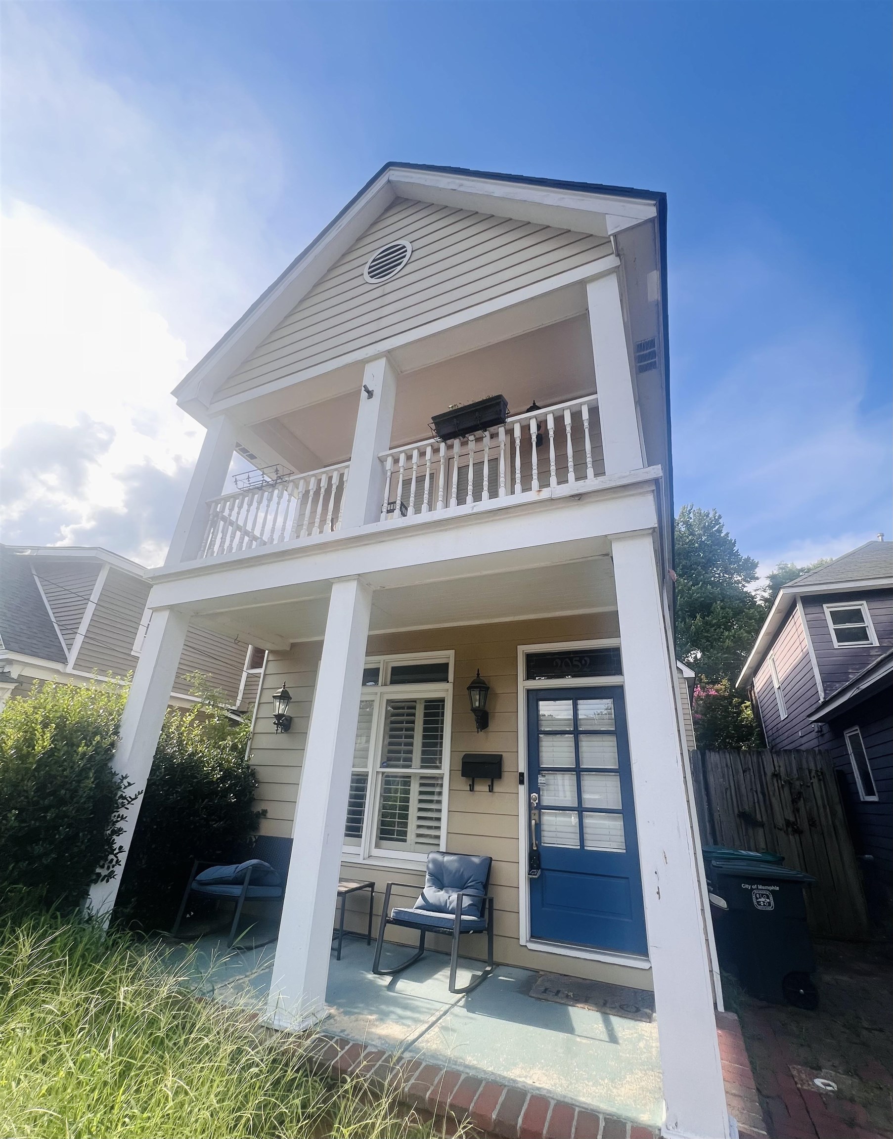 2052 Carr Ave Property Photo 1
