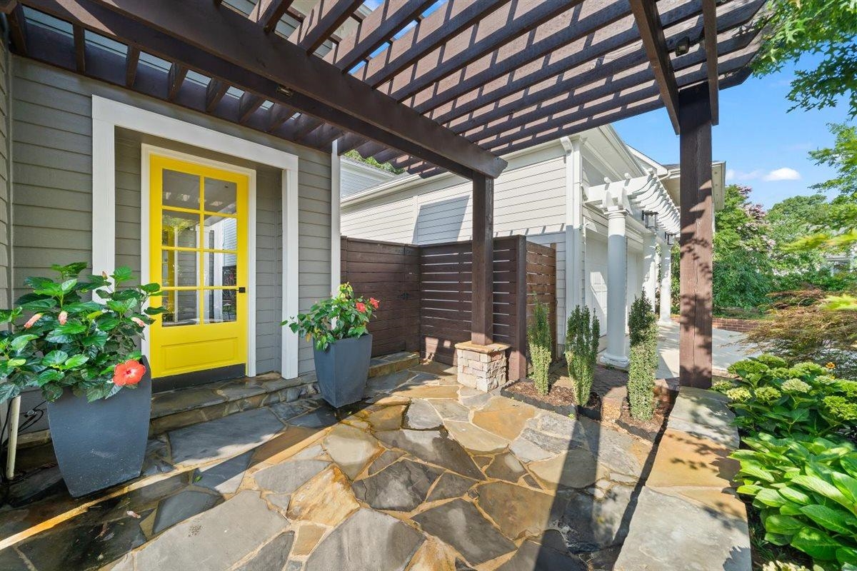 137 Running River Pl Property Photo 1