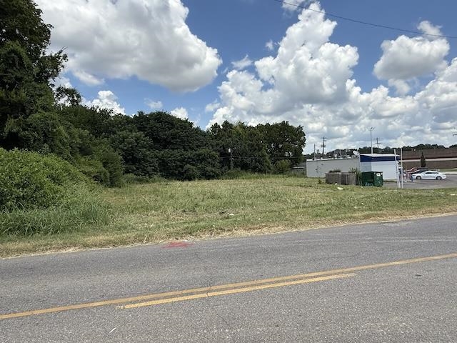 2970 BROAD AVE Property Photo 1