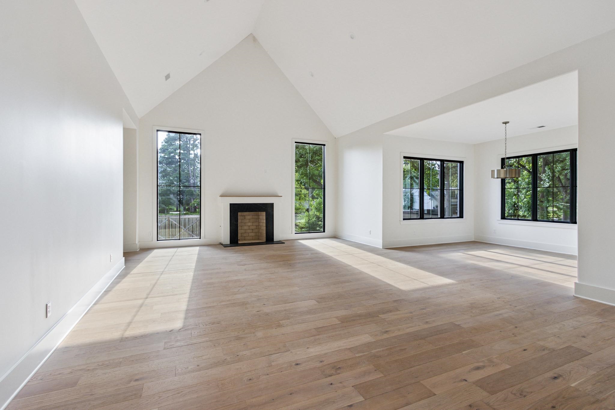 4798 Normandy Ln Property Photo 11