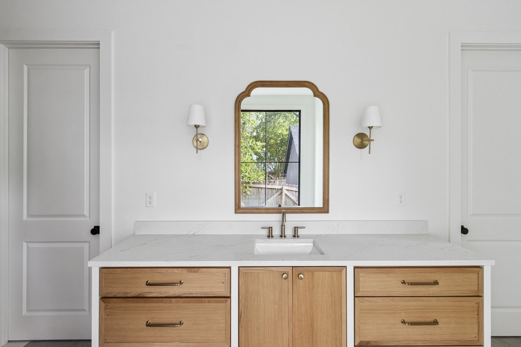 4798 Normandy Ln Property Photo 18