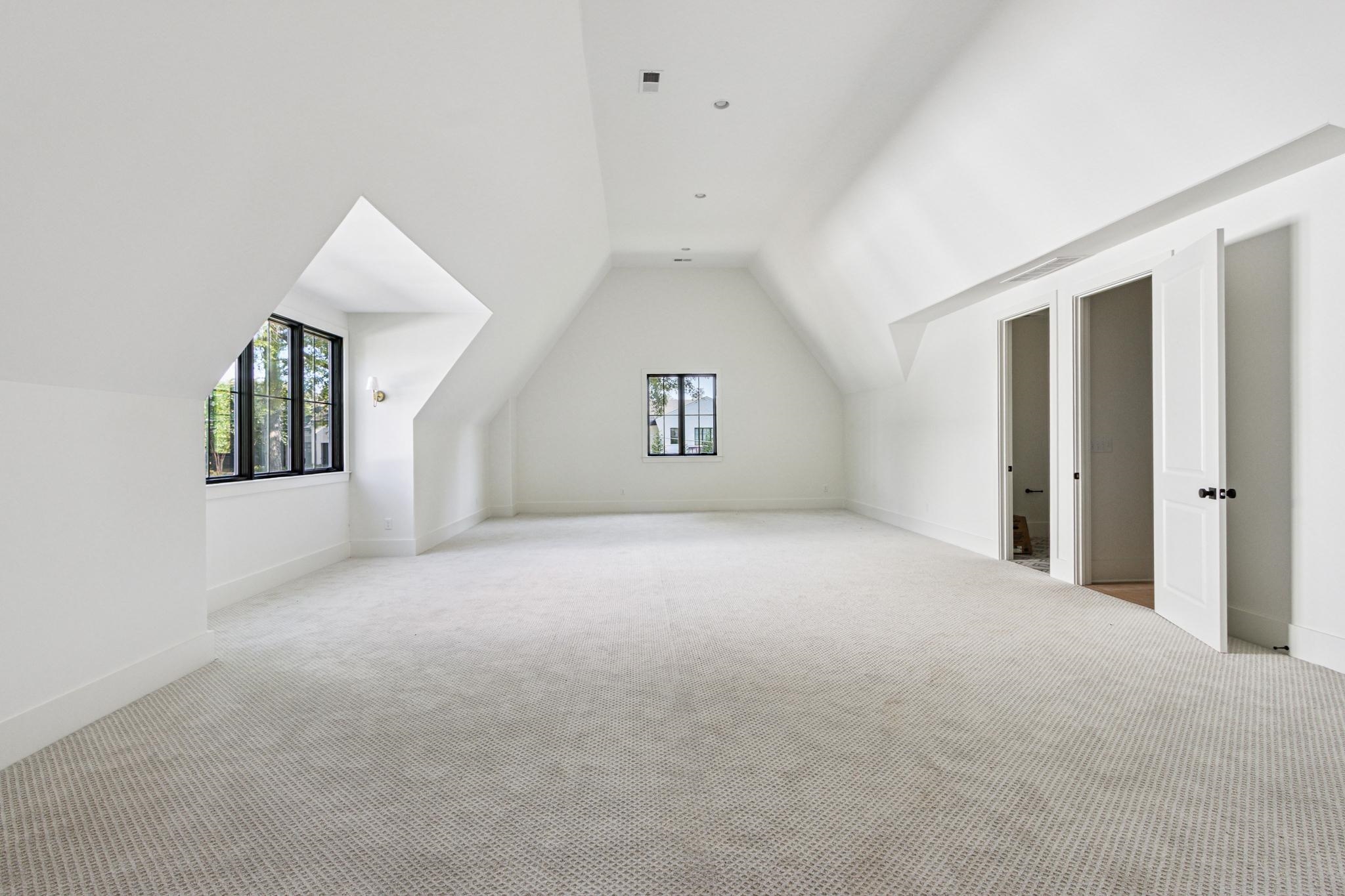 4798 Normandy Ln Property Photo 23
