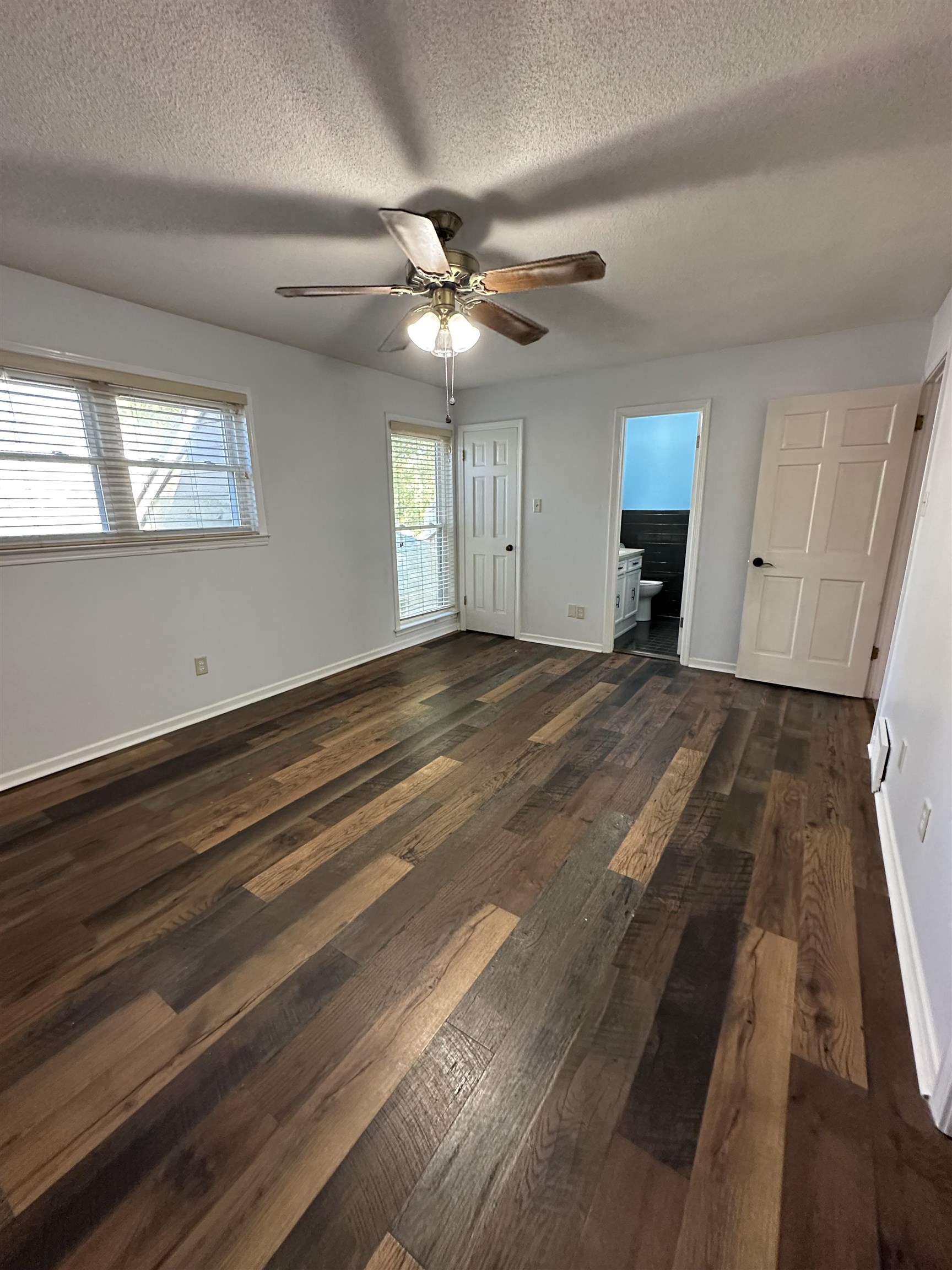 6939 Amberly Dr 6939 Property Photo 8
