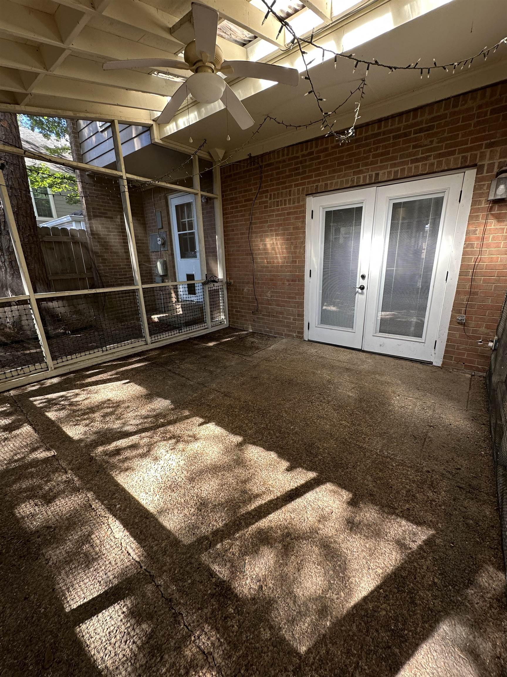 6939 Amberly Dr 6939 Property Photo 11