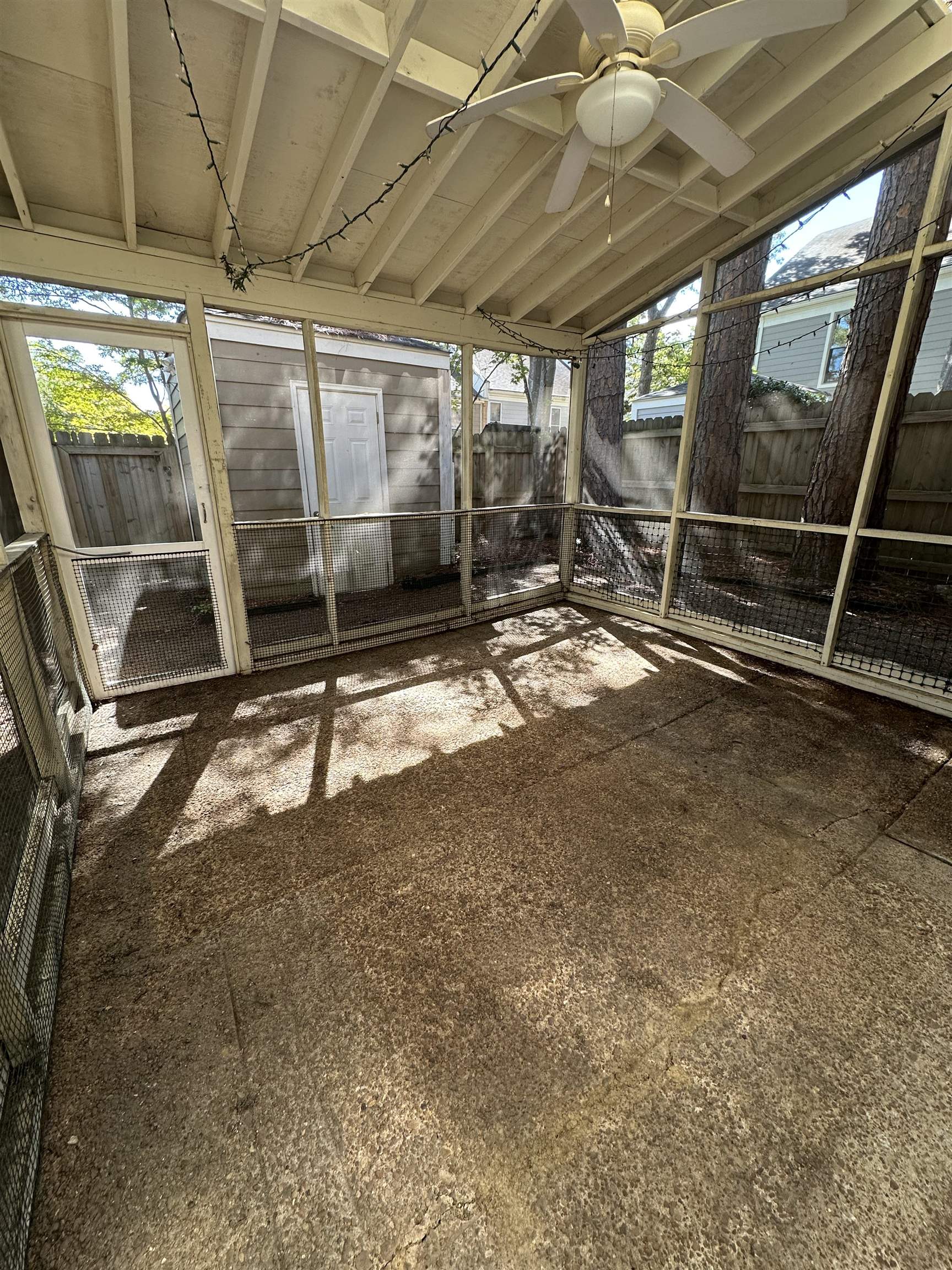 6939 Amberly Dr 6939 Property Photo 12
