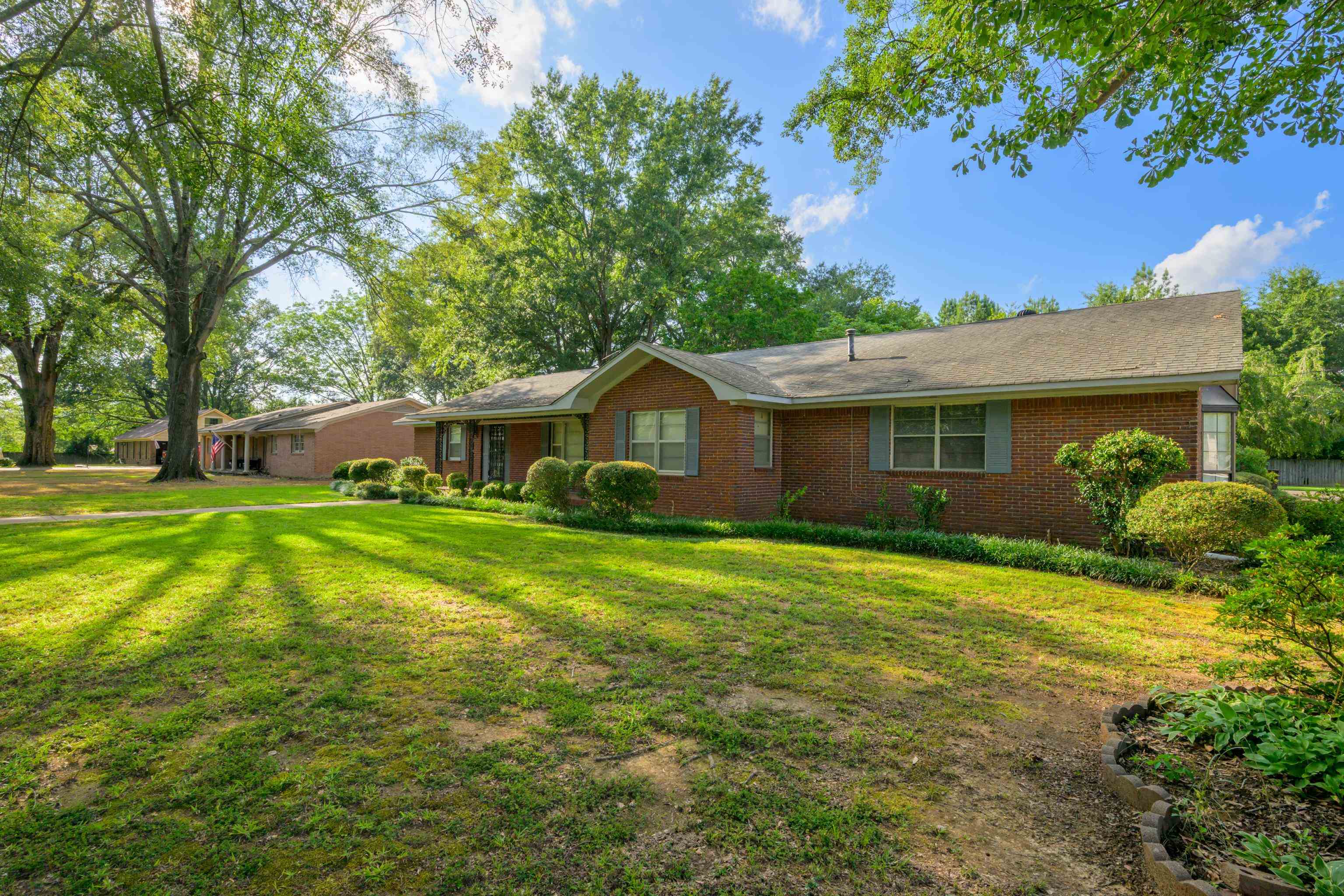 206 Porter St Property Photo 1