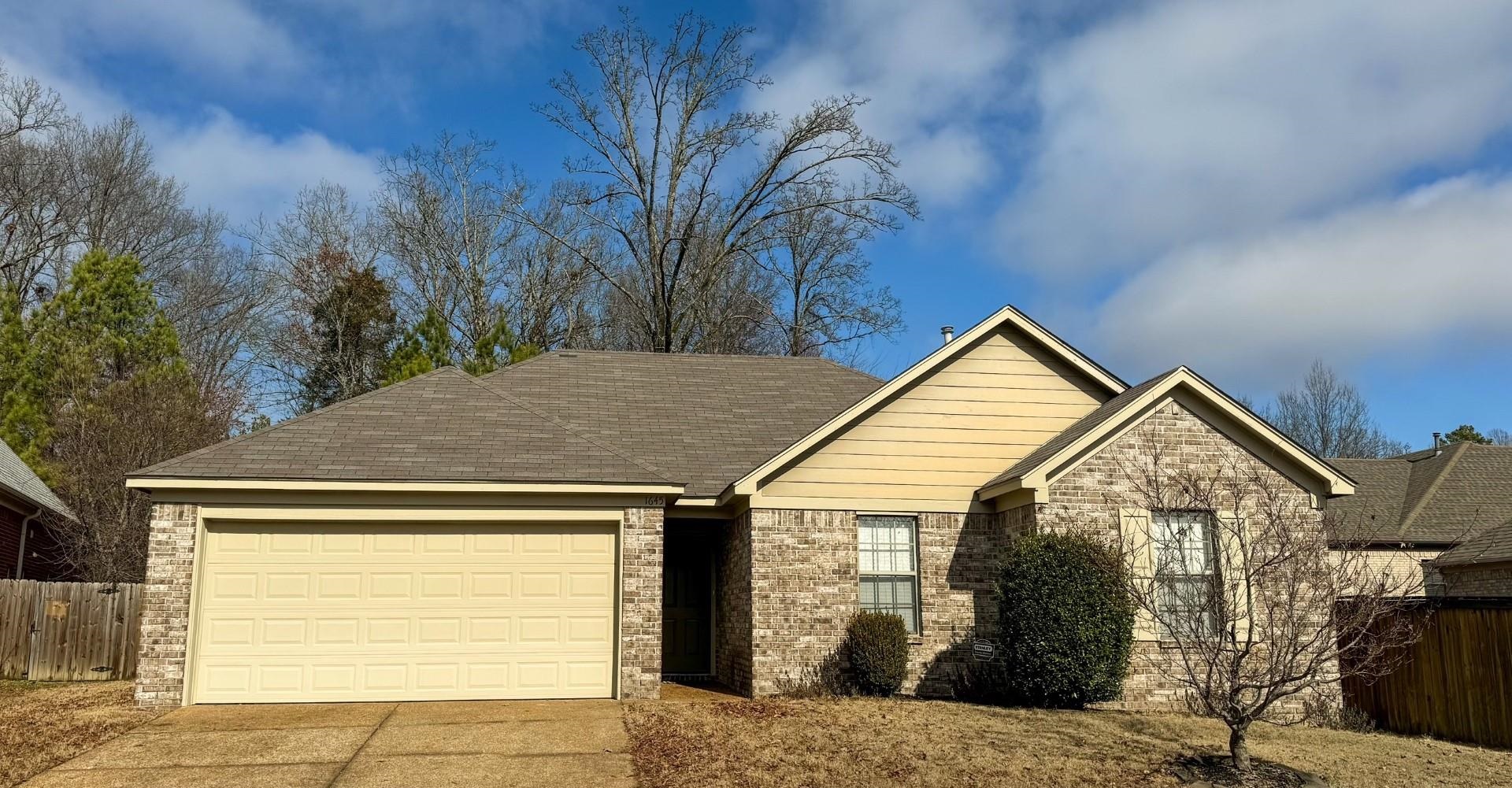 1645 Sawmill Creek Dr Property Photo 1