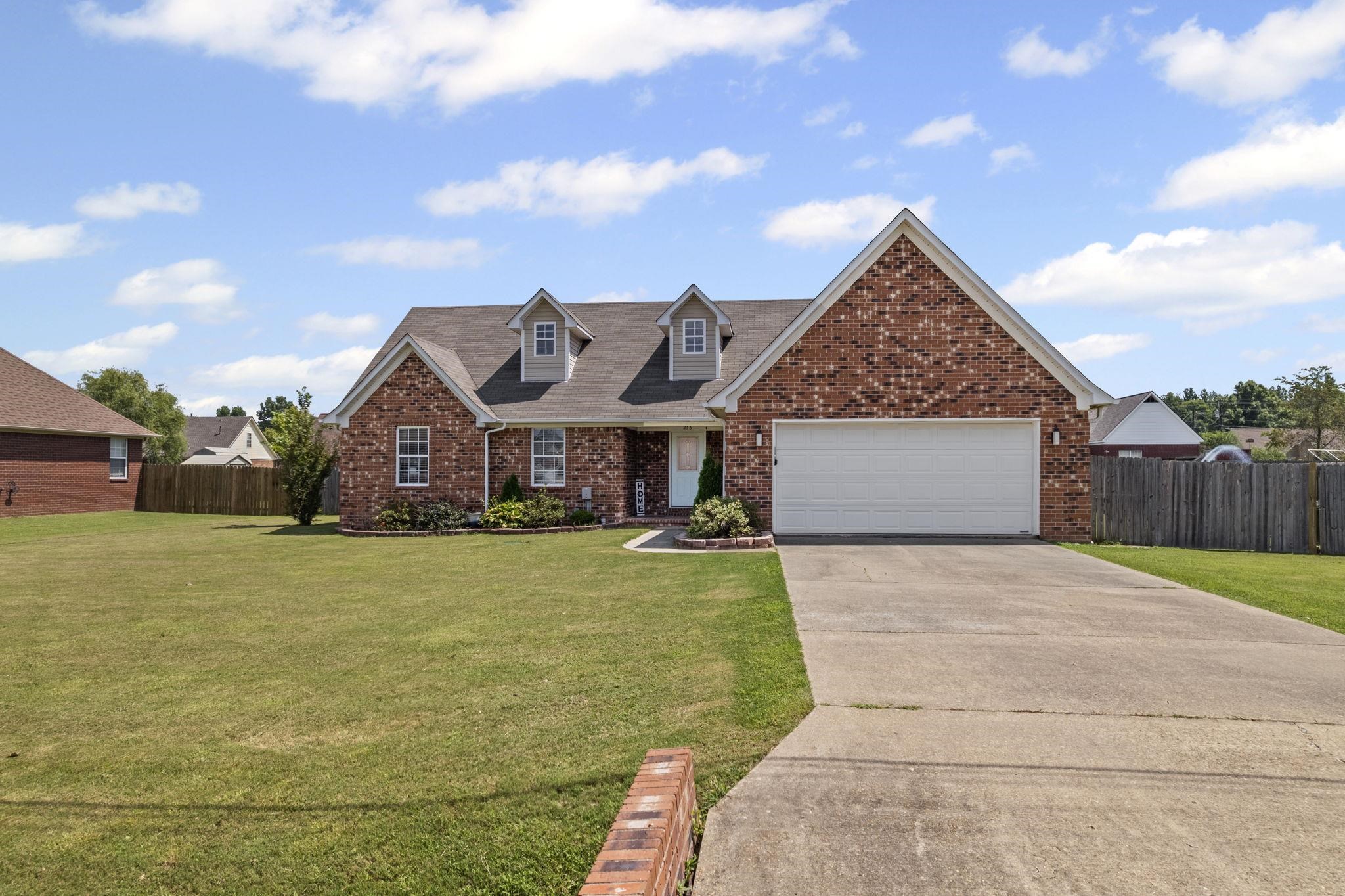 256 Azalea Dr Property Photo 1