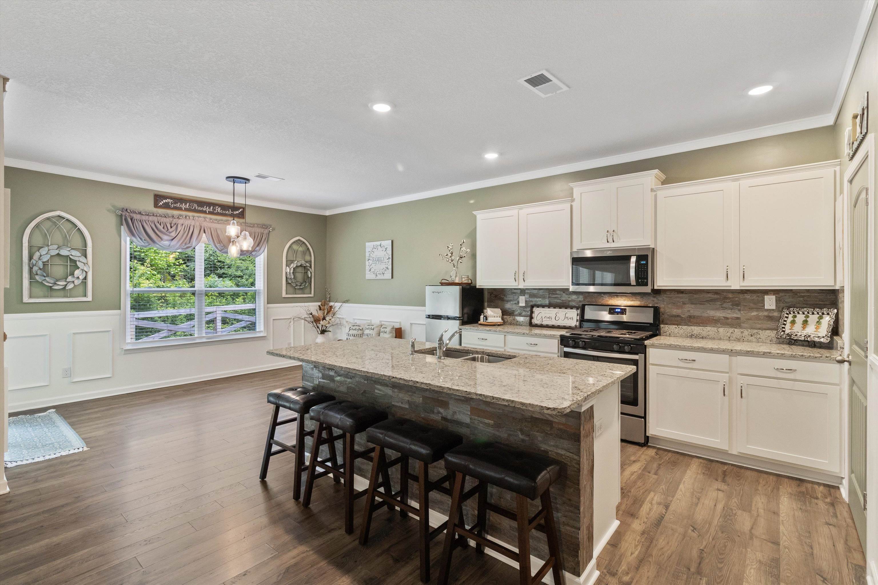 340 Driftwood Loop Property Photo 1