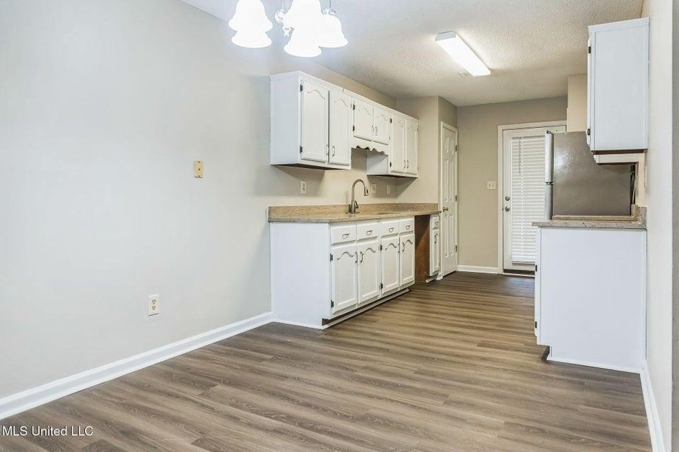 1628 Joy Blvd Property Photo 8