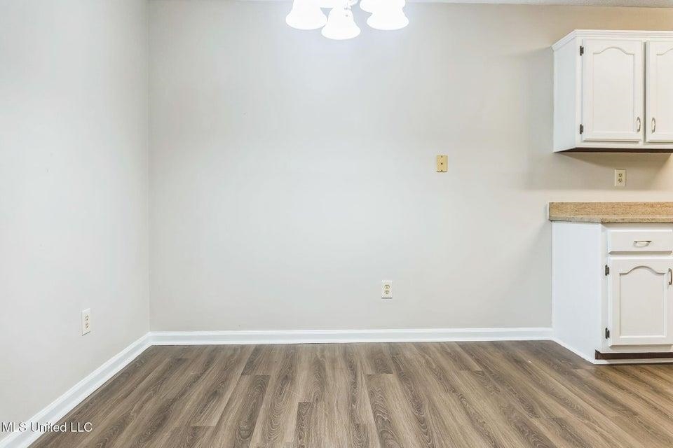 1628 Joy Blvd Property Photo 16