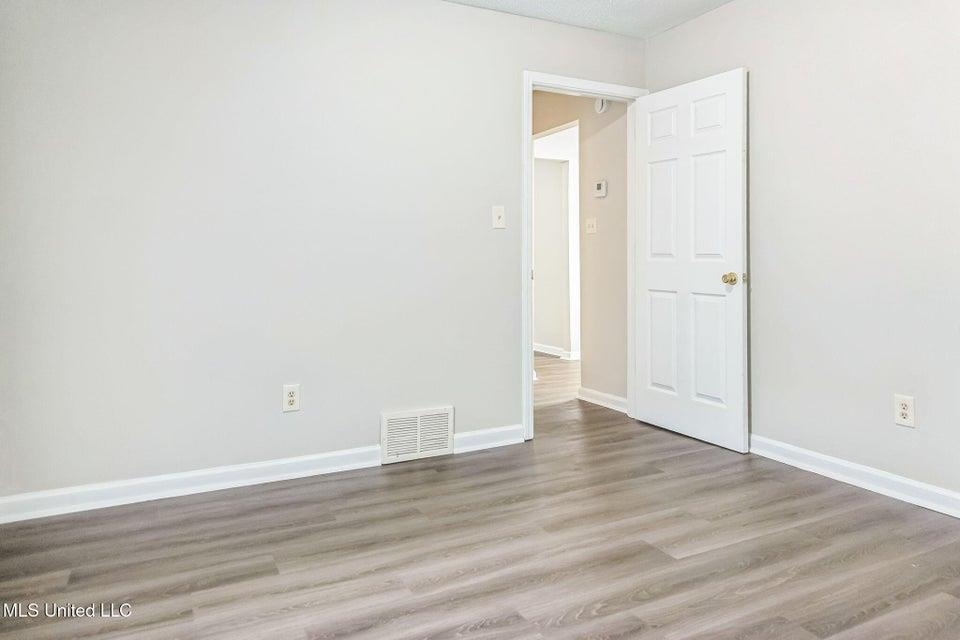 1628 Joy Blvd Property Photo 26