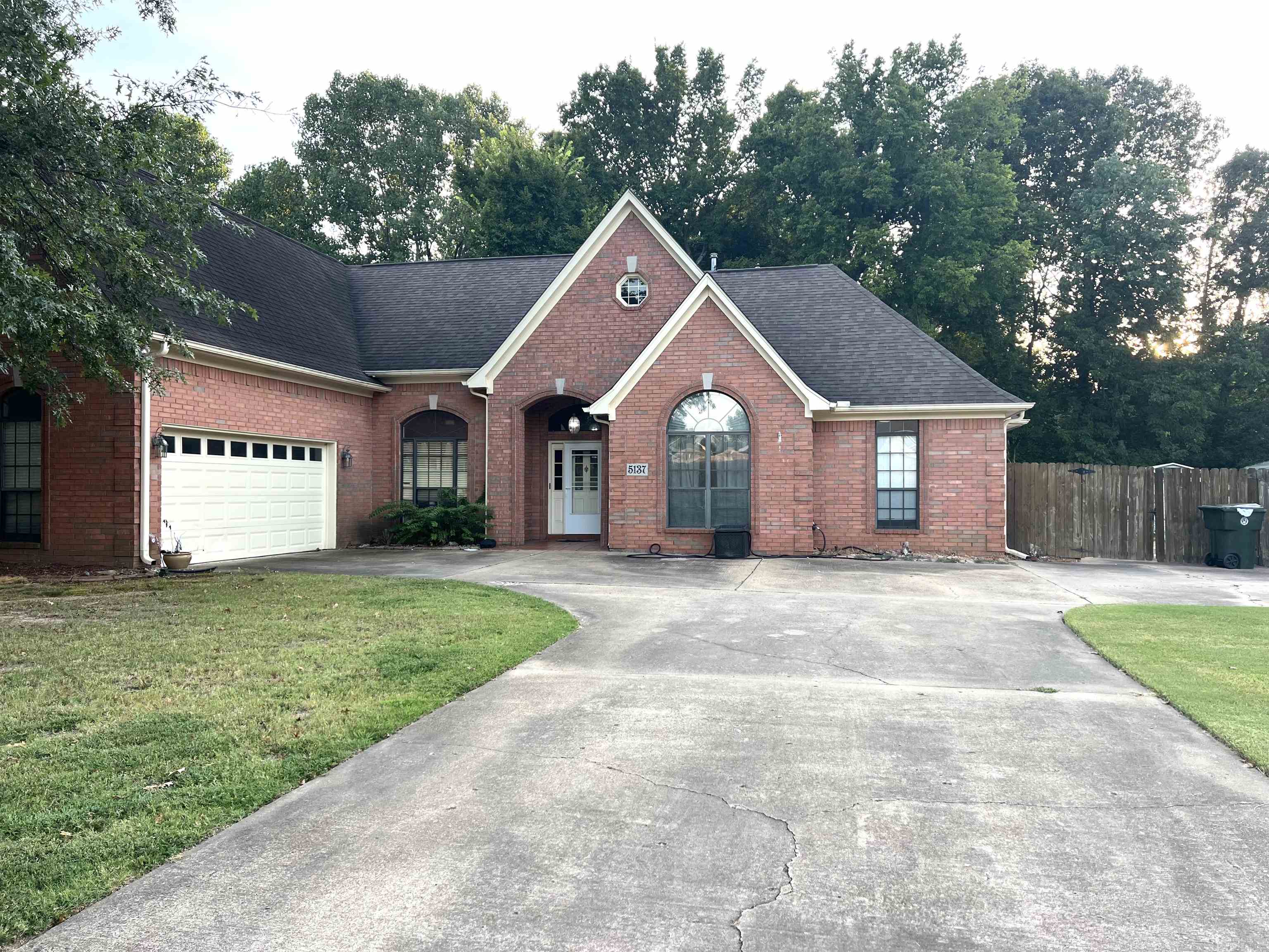 5137 Jeffrey Keith Dr Property Photo 1
