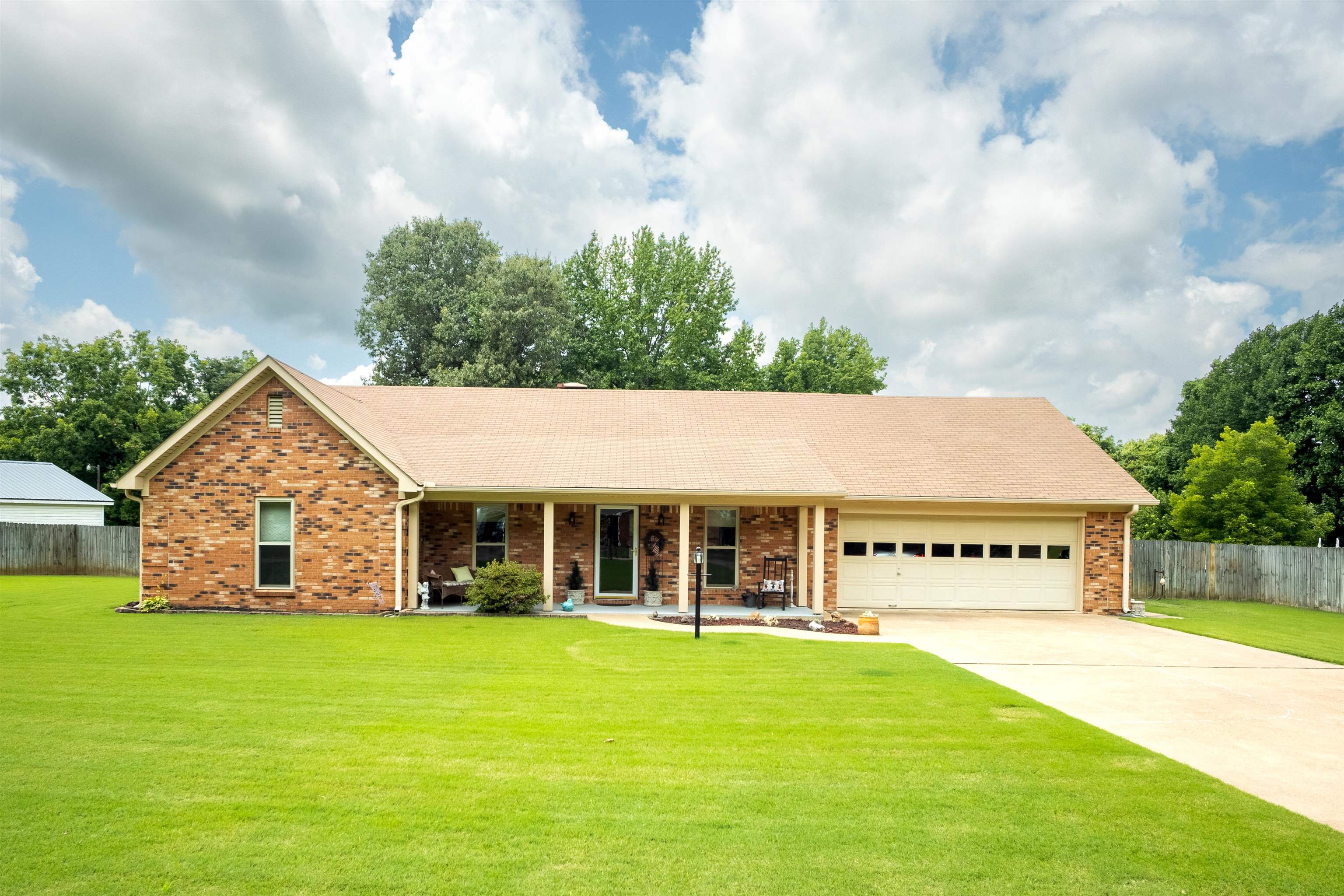 65 Paulette Cir Property Photo 1