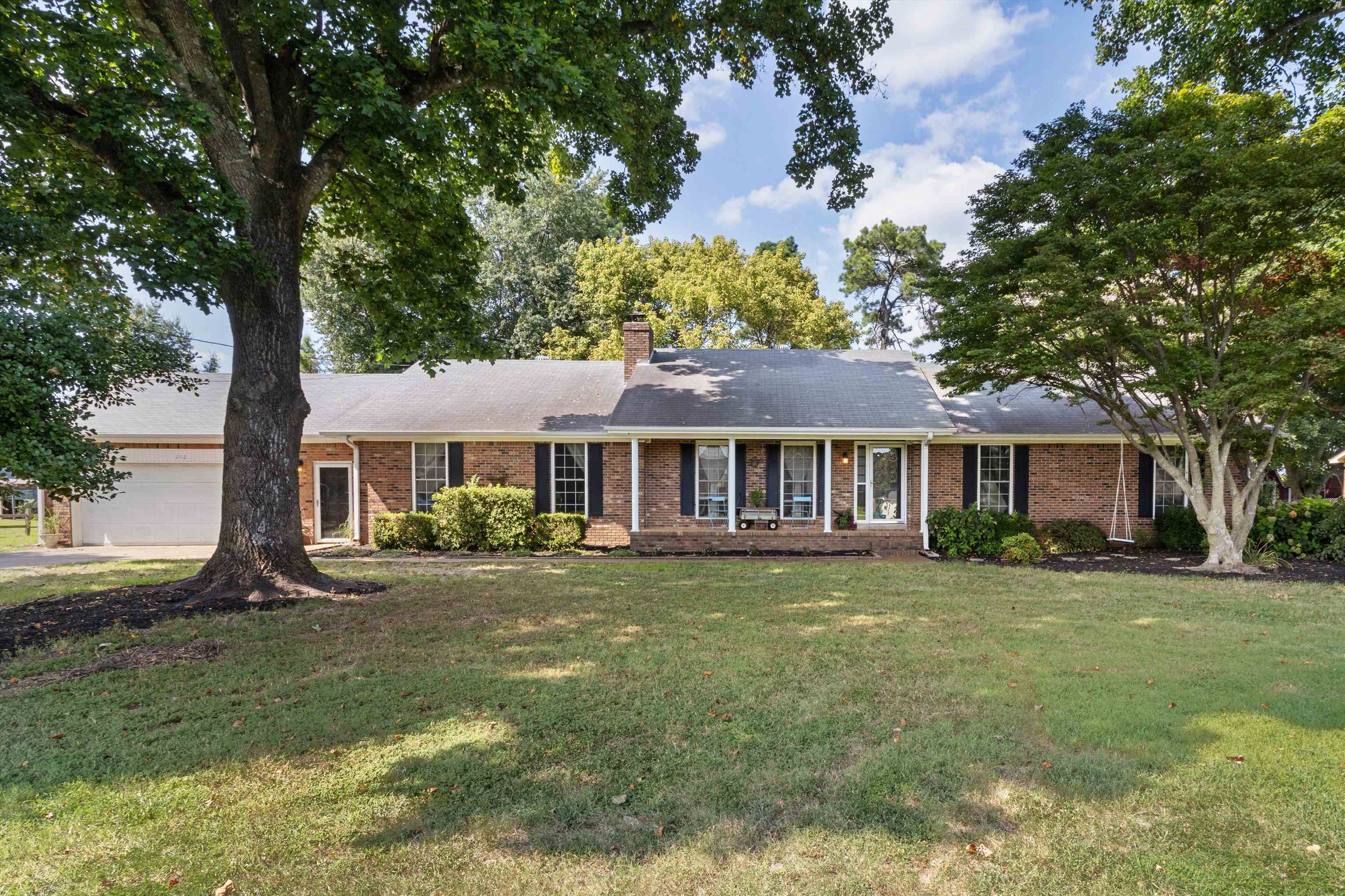 202 Holly Grove Rd Property Photo 1