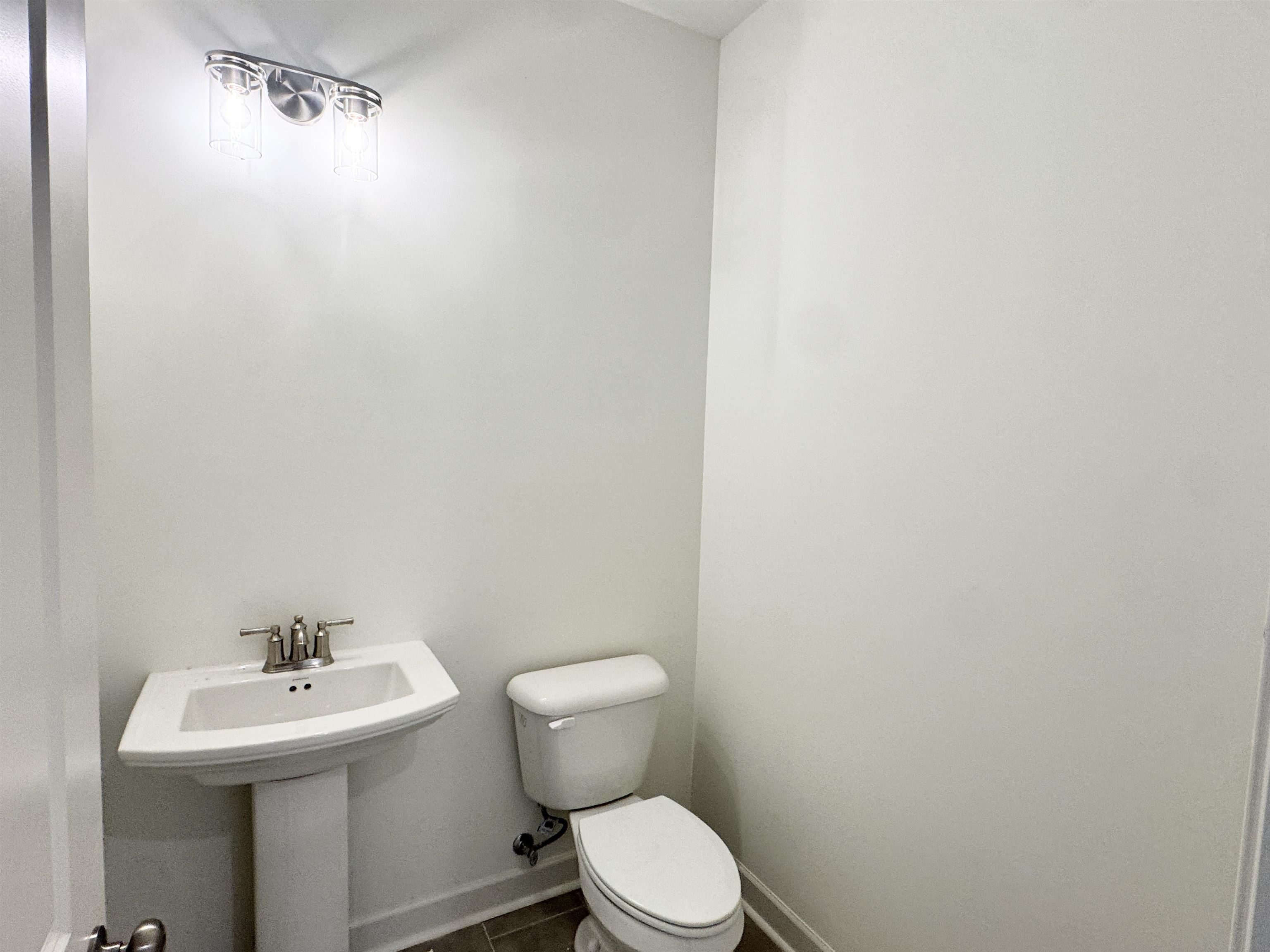 260 Bibury Ln Property Photo 19