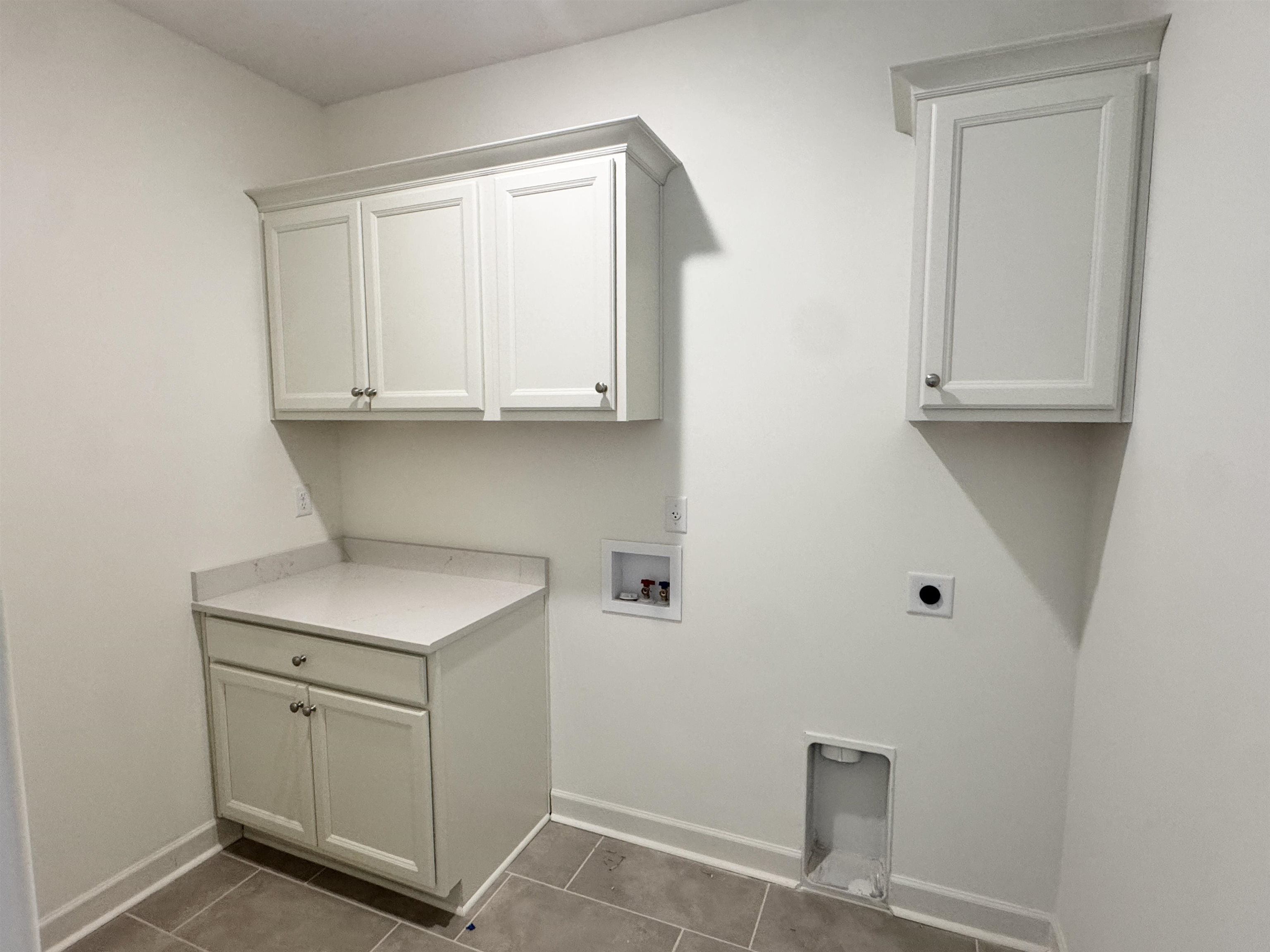 260 Bibury Ln Property Photo 20