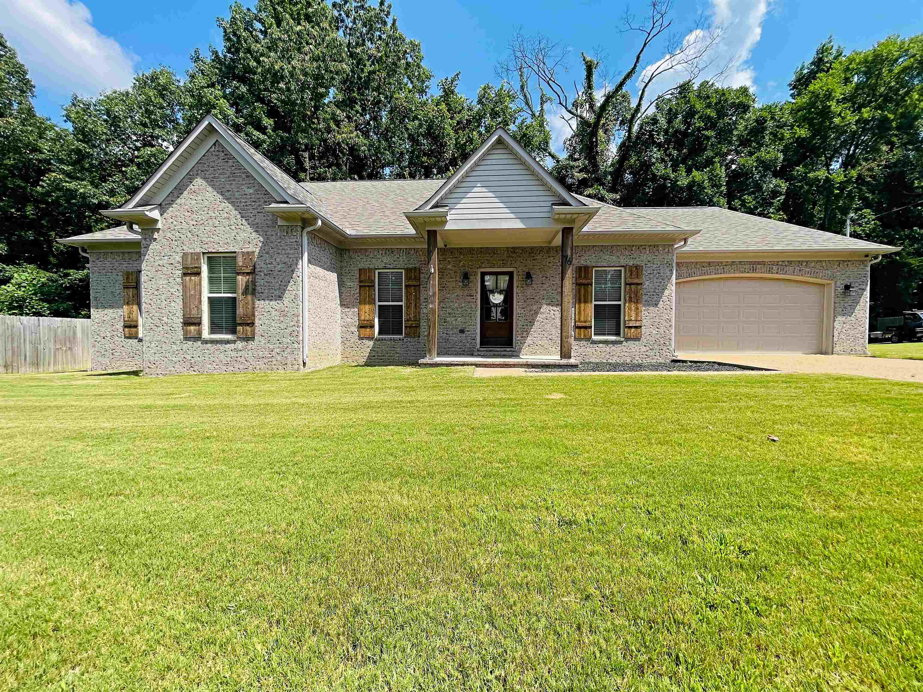 76 Susan's Cir Property Photo 1