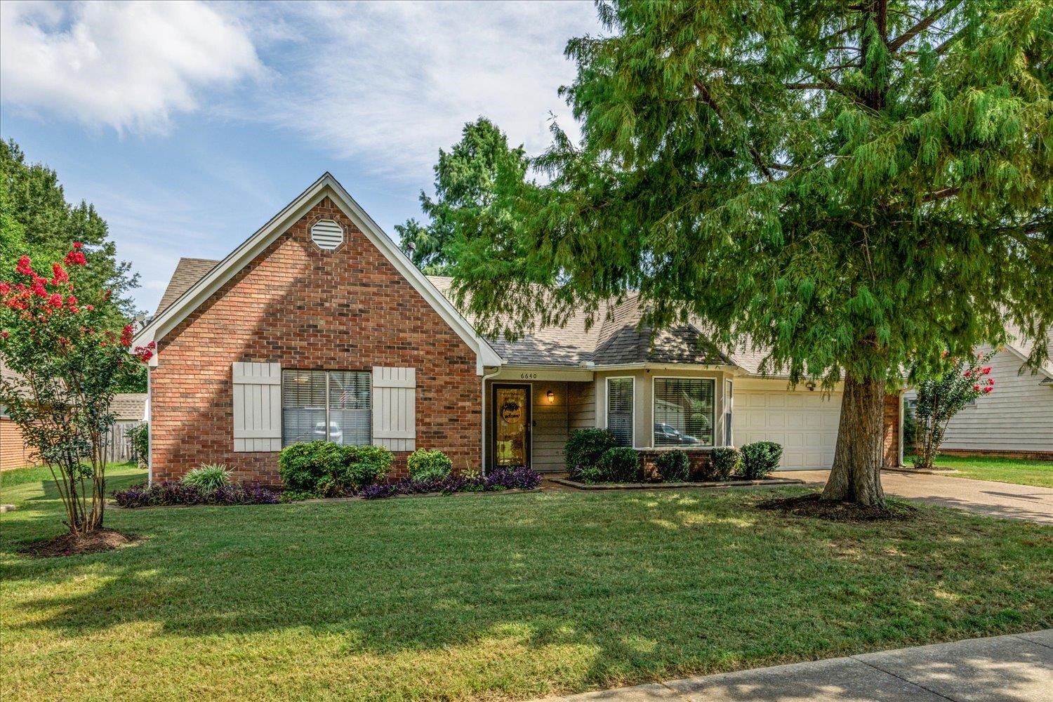 6640 Laurel Valley Dr Property Photo 1
