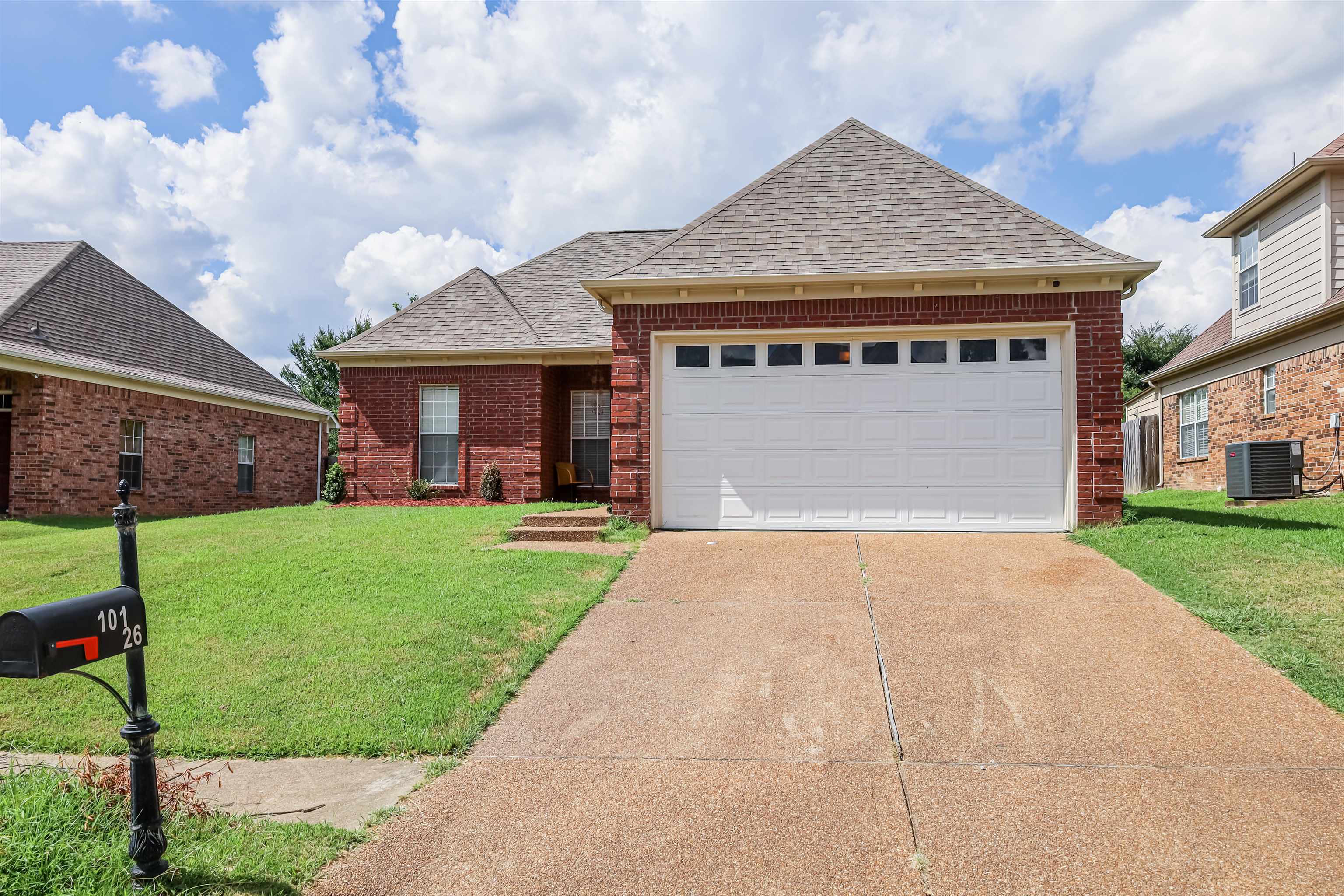 10126 Lynham Dr Property Photo 1