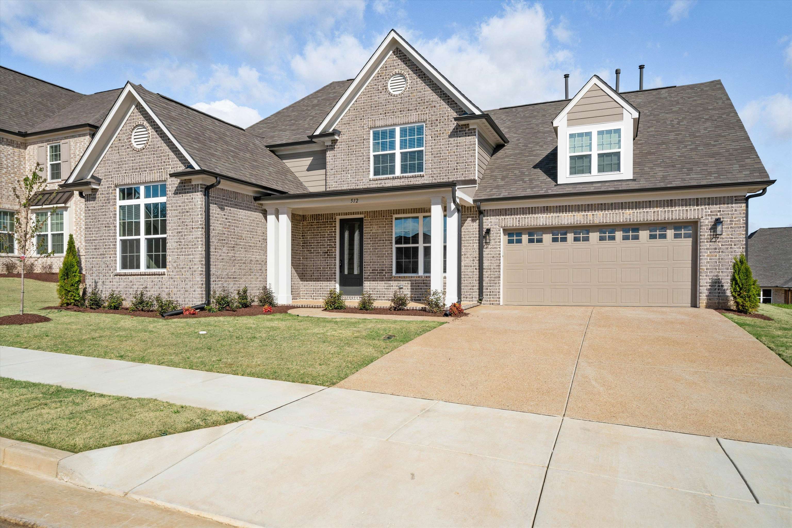 512 Mount Ivy Dr Property Photo 1