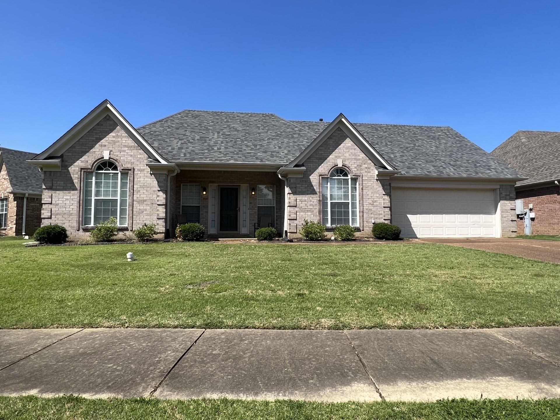 4623 E Ashglen Dr Property Photo 1