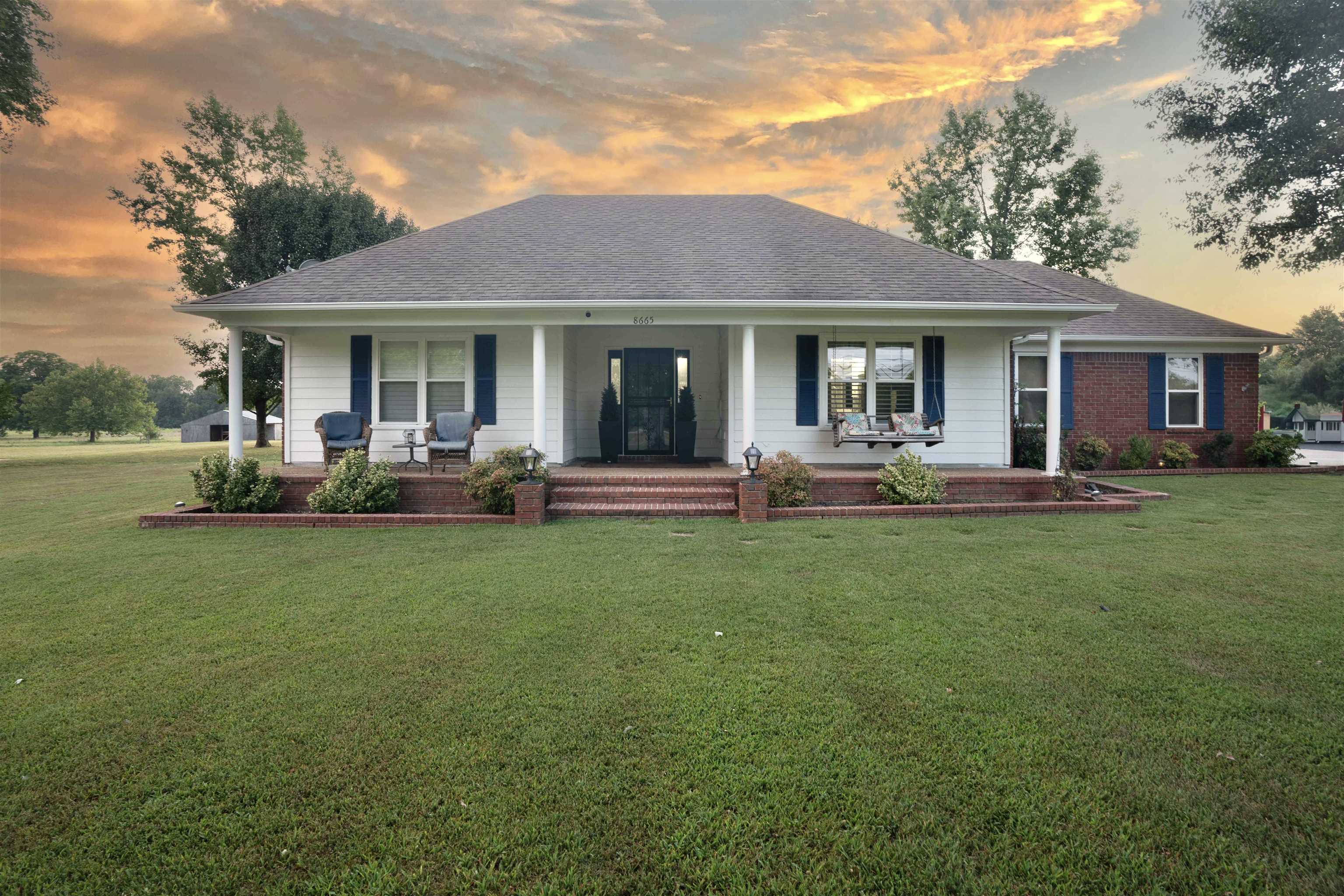 8665 Brunswick Rd Property Photo 1