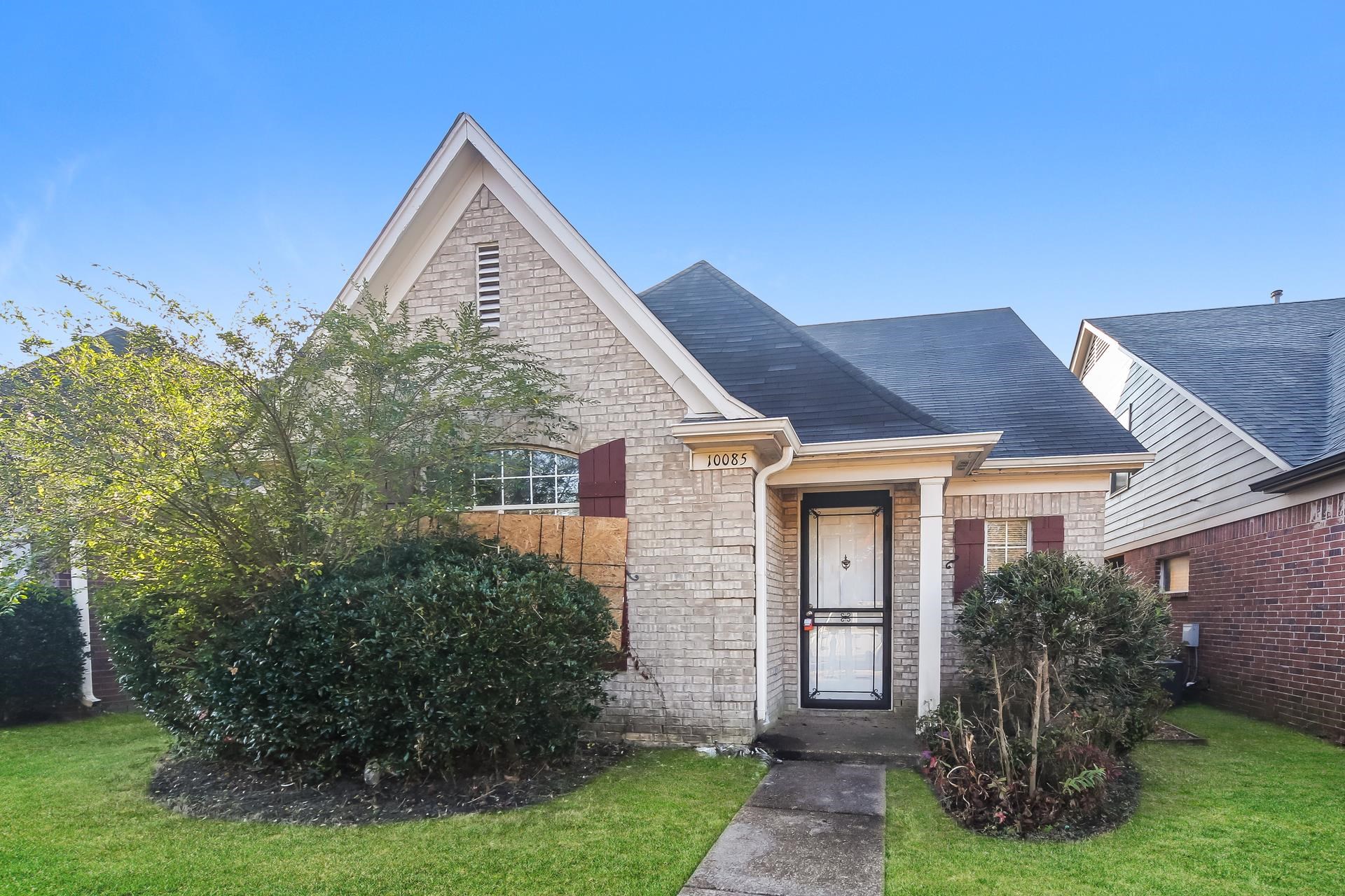 10085 Woodland Hills Dr Property Photo 1